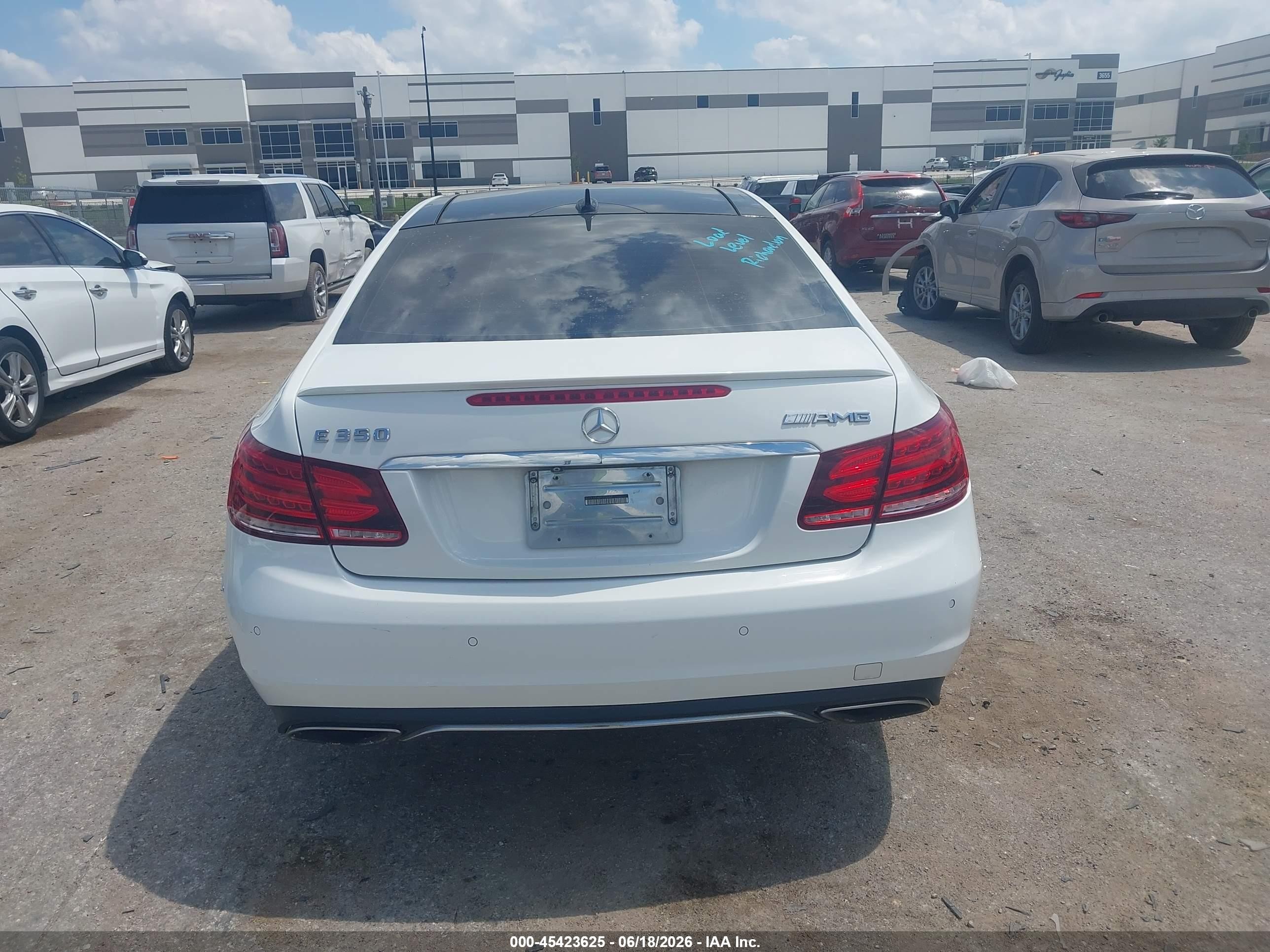 2014 Mercedes-benz E 350 White vin: WDDKJ5KB8EF238657