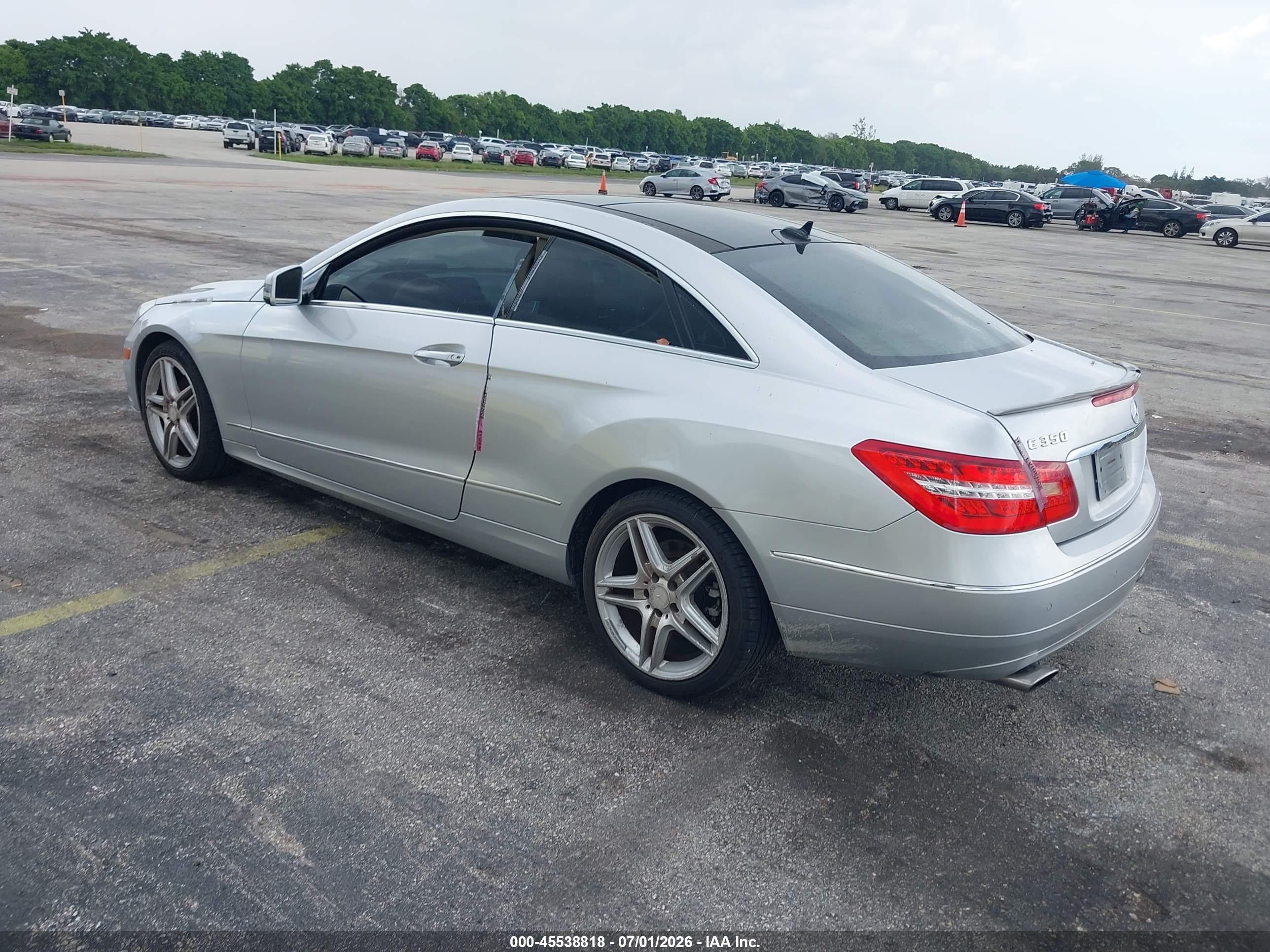 2013 Mercedes-benz E 350   Silver vin: WDDKJ5KB9DF195221