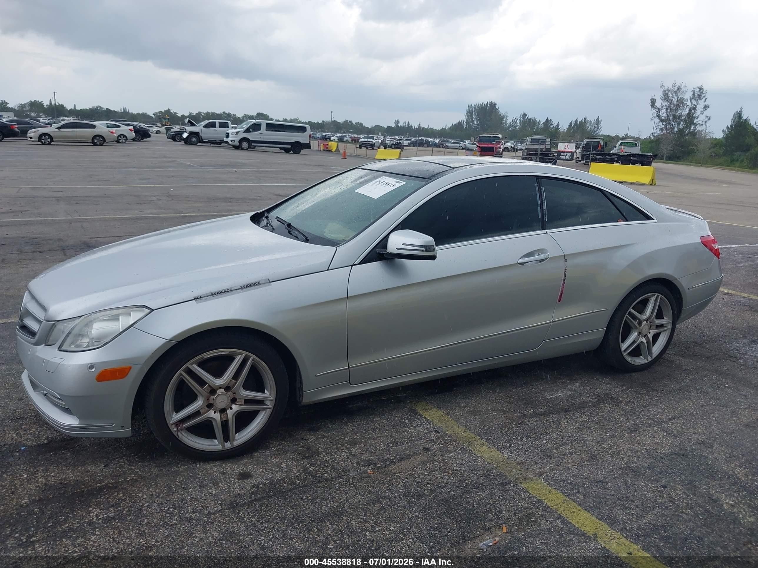 2013 Mercedes-benz E 350   Silver vin: WDDKJ5KB9DF195221