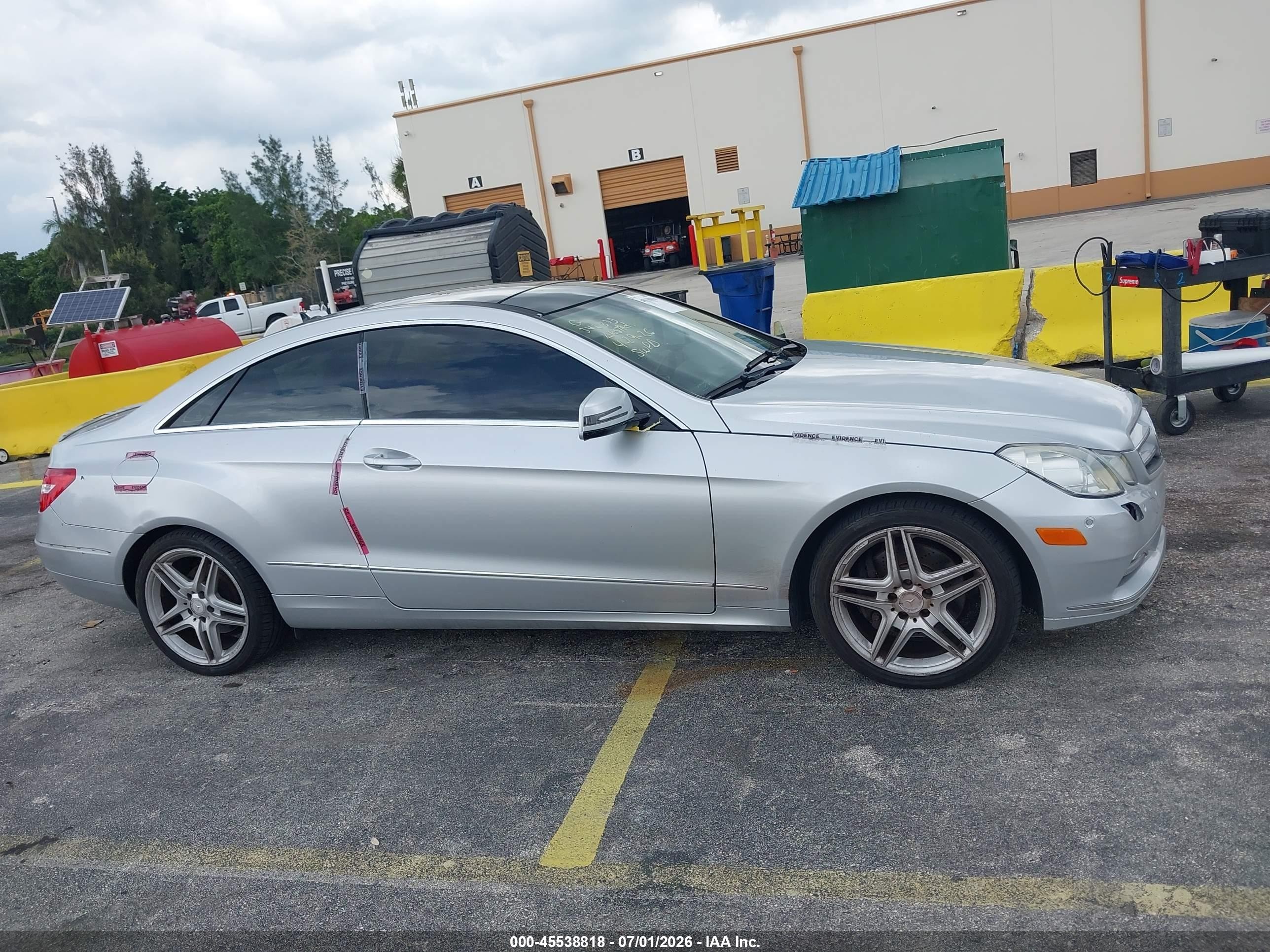 2013 Mercedes-benz E 350   Silver vin: WDDKJ5KB9DF195221