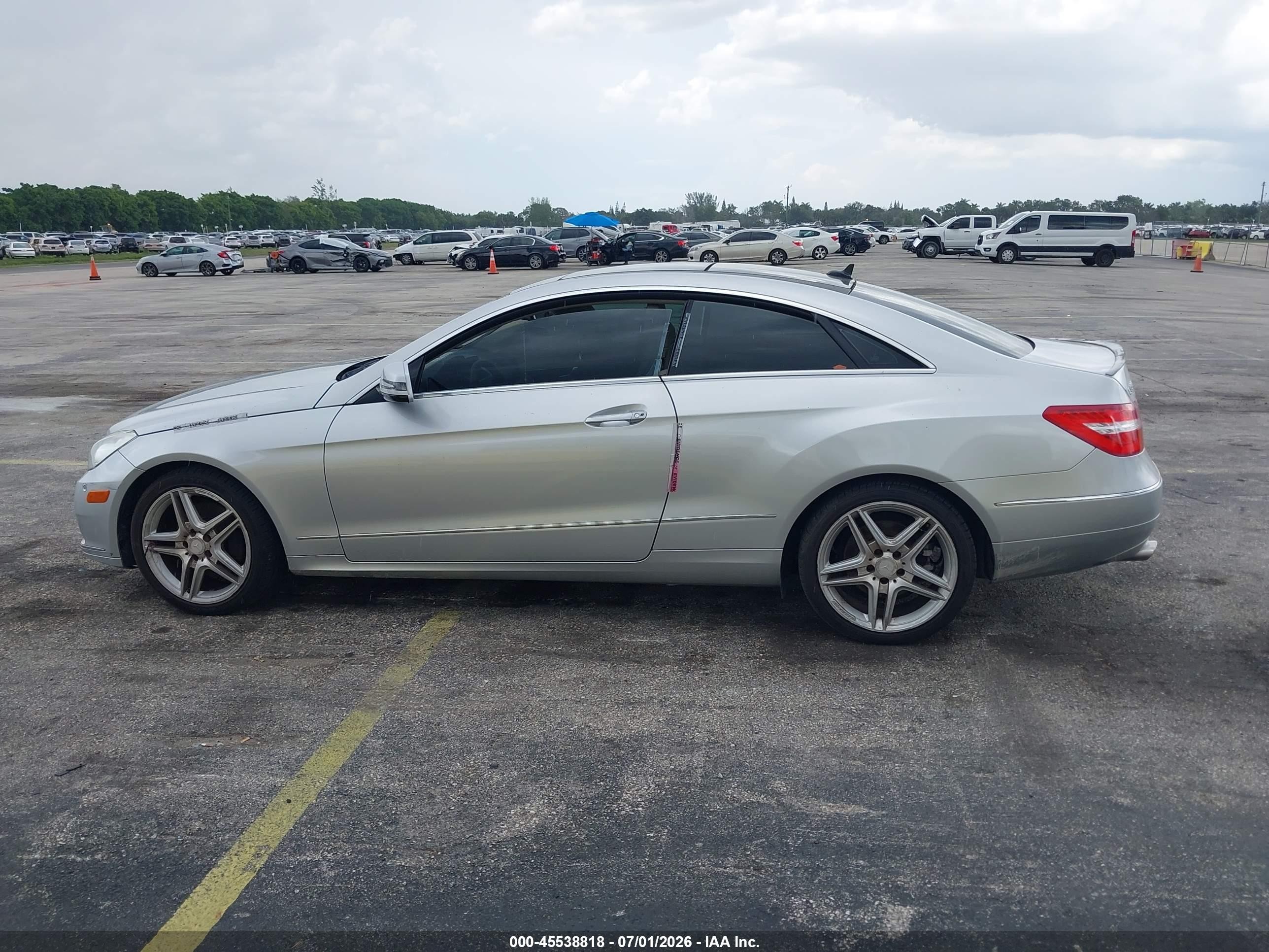 2013 Mercedes-benz E 350   Silver vin: WDDKJ5KB9DF195221