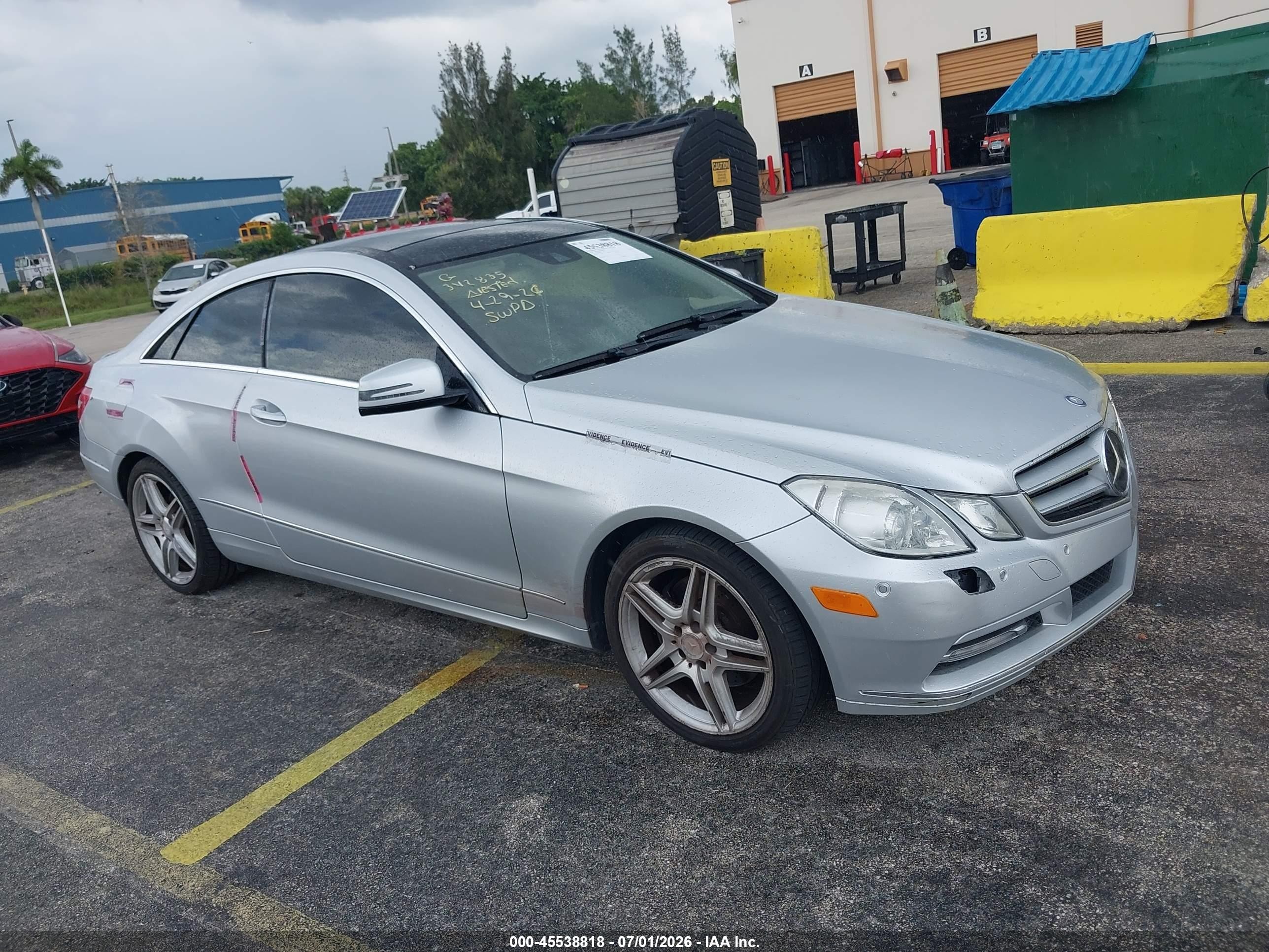 2013 Mercedes-benz E 350   Silver vin: WDDKJ5KB9DF195221