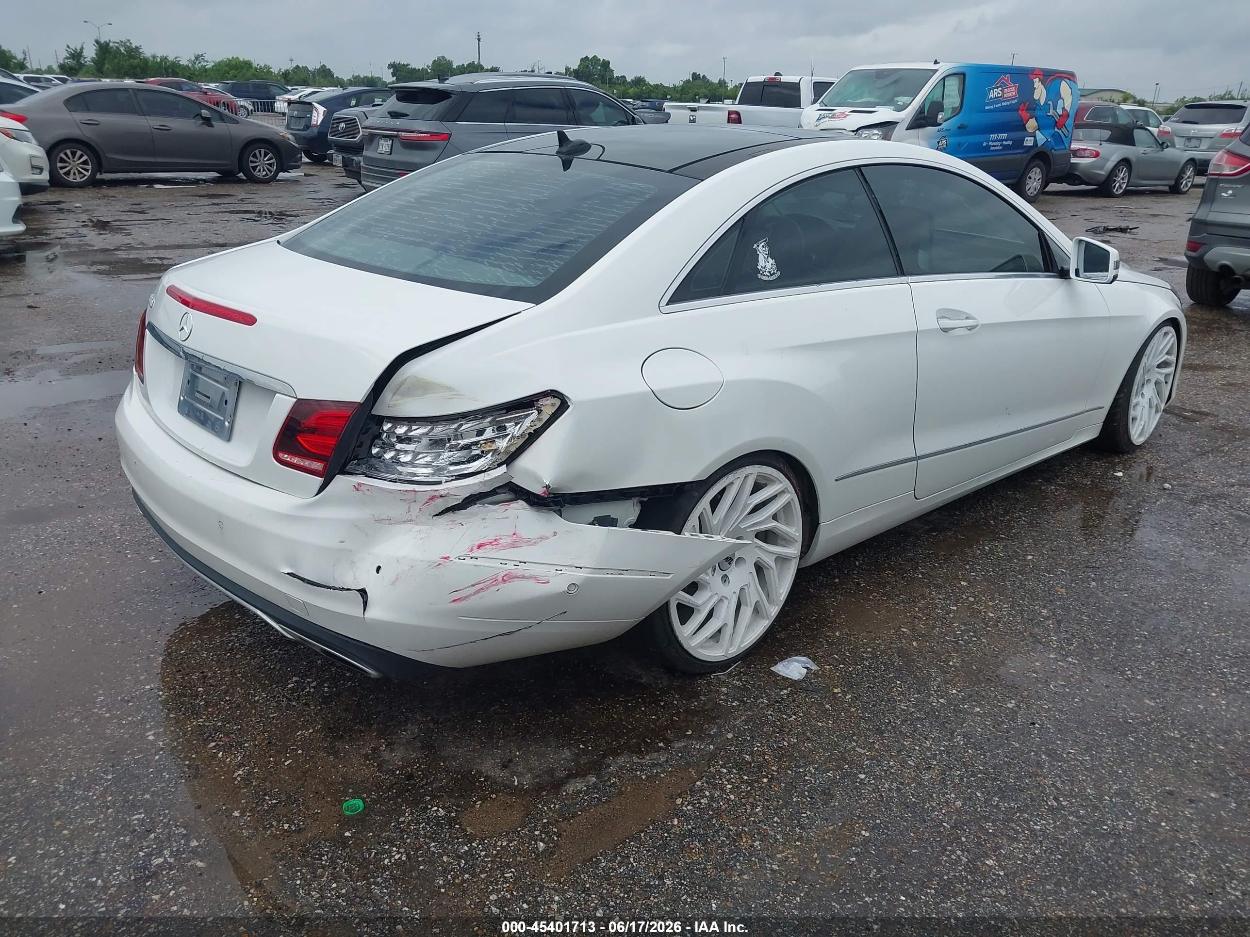 2014 Mercedes-benz E 350   White vin: WDDKJ5KB9EF255497