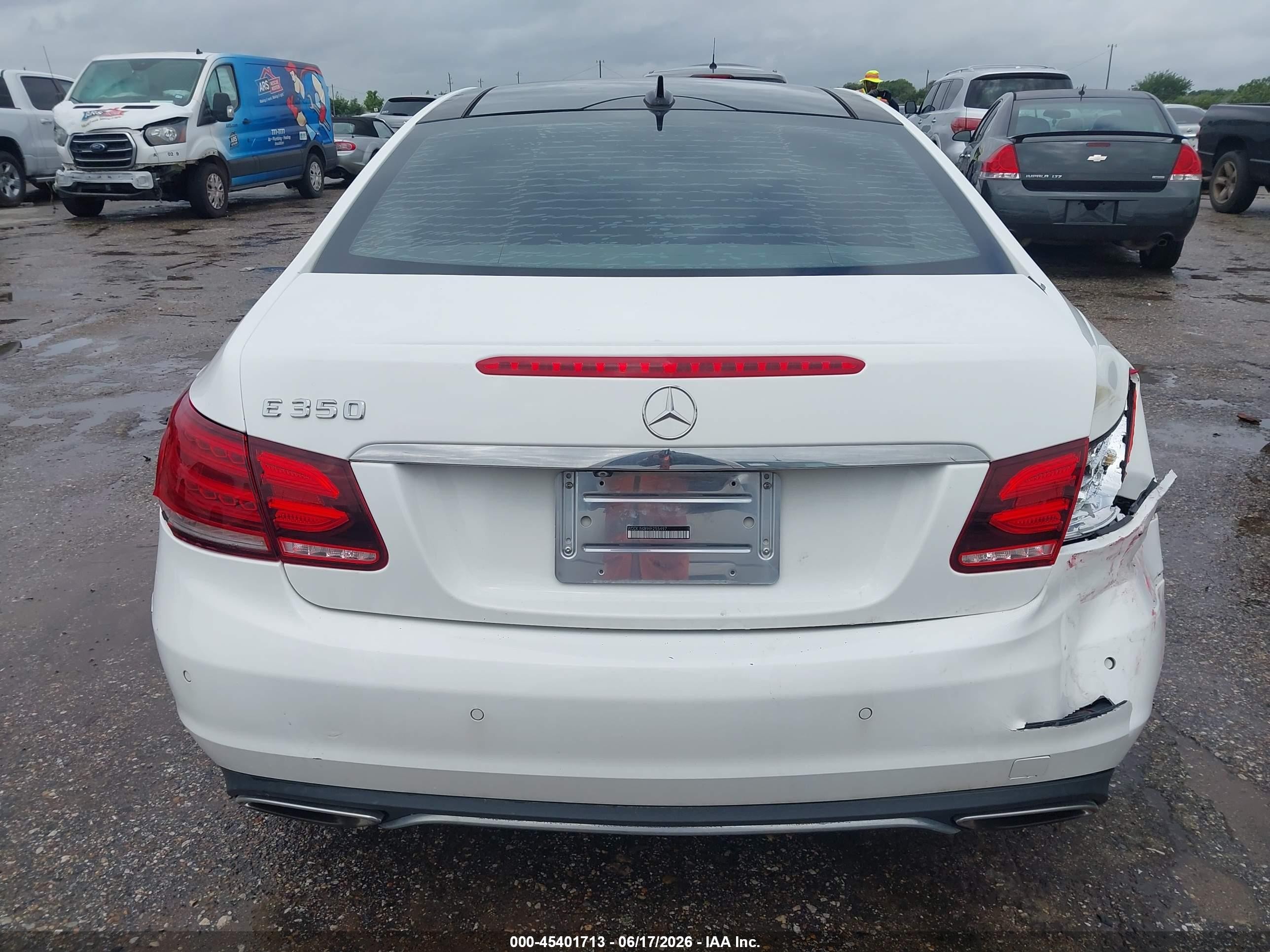 2014 Mercedes-benz E 350   White vin: WDDKJ5KB9EF255497
