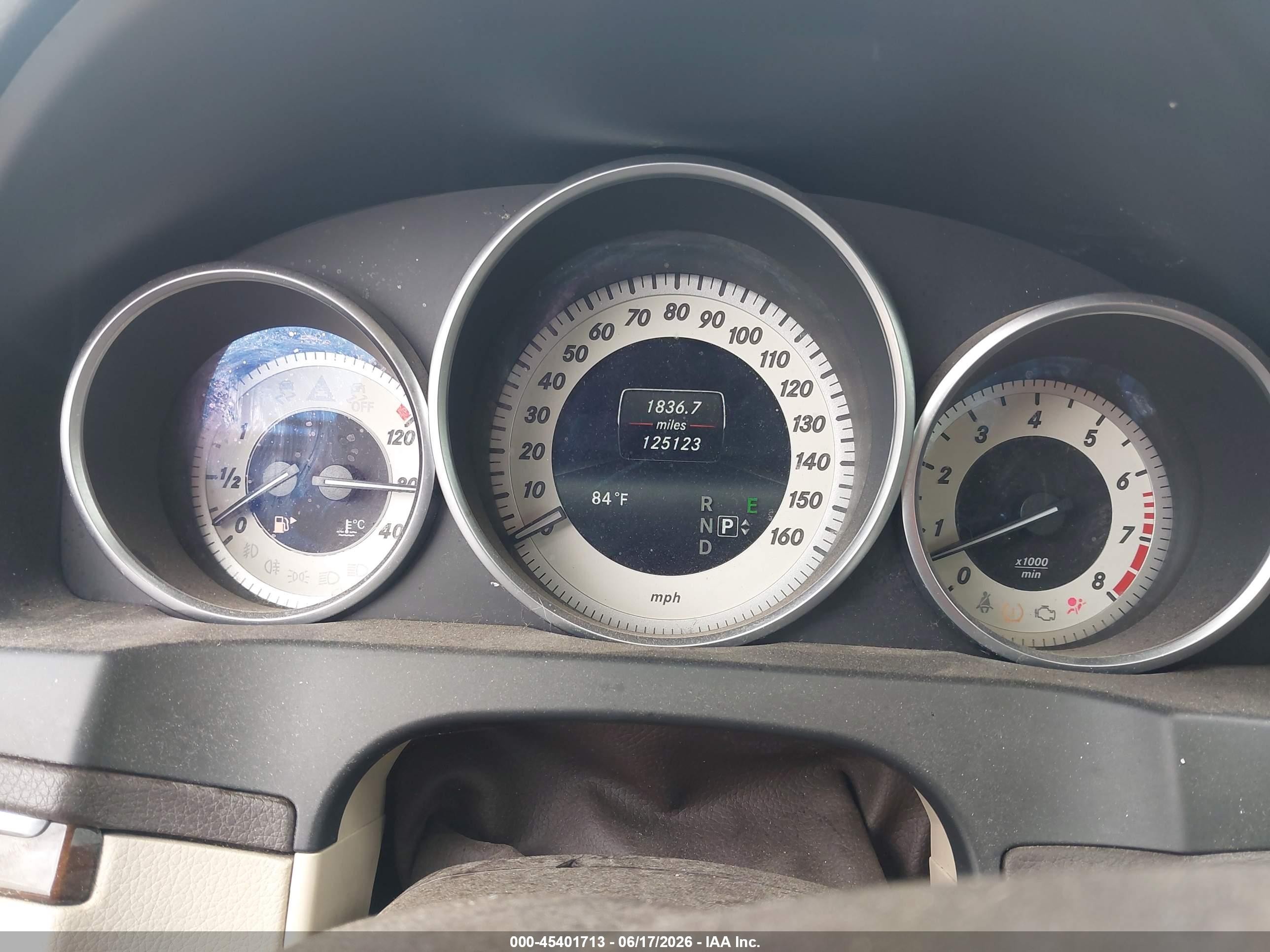 2014 Mercedes-benz E 350   White vin: WDDKJ5KB9EF255497
