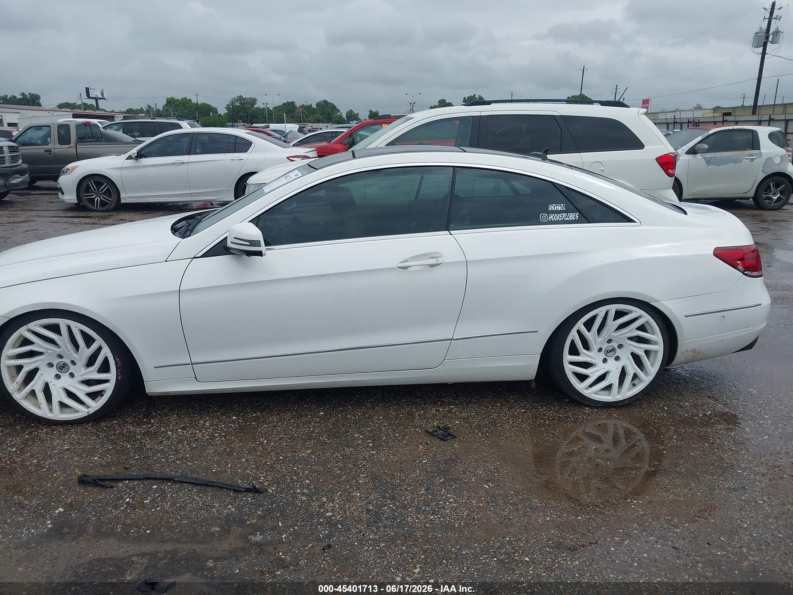 2014 Mercedes-benz E 350   White vin: WDDKJ5KB9EF255497