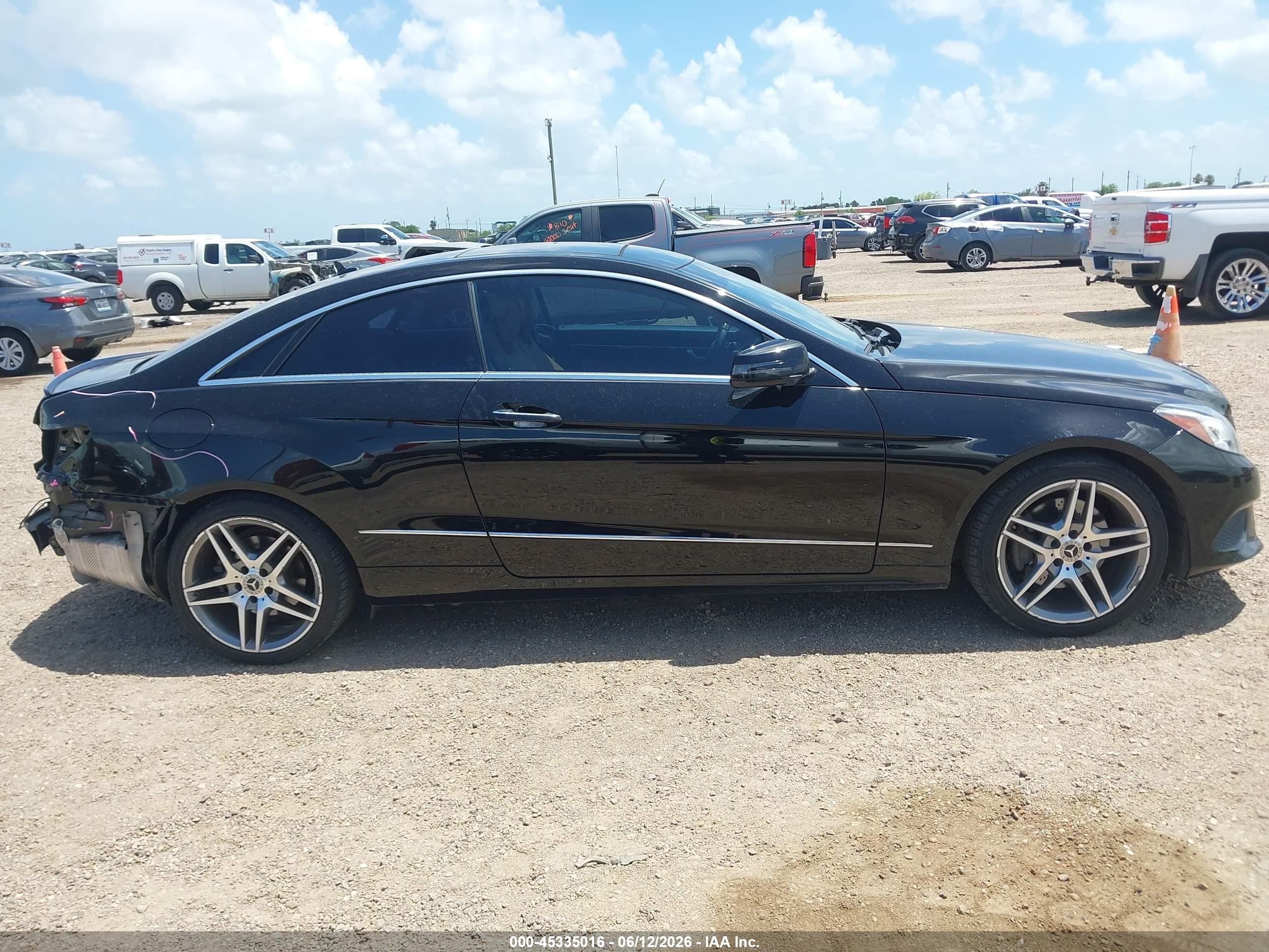 2014 Mercedes-benz E 350   Черный vin: WDDKJ5KB9EF264104