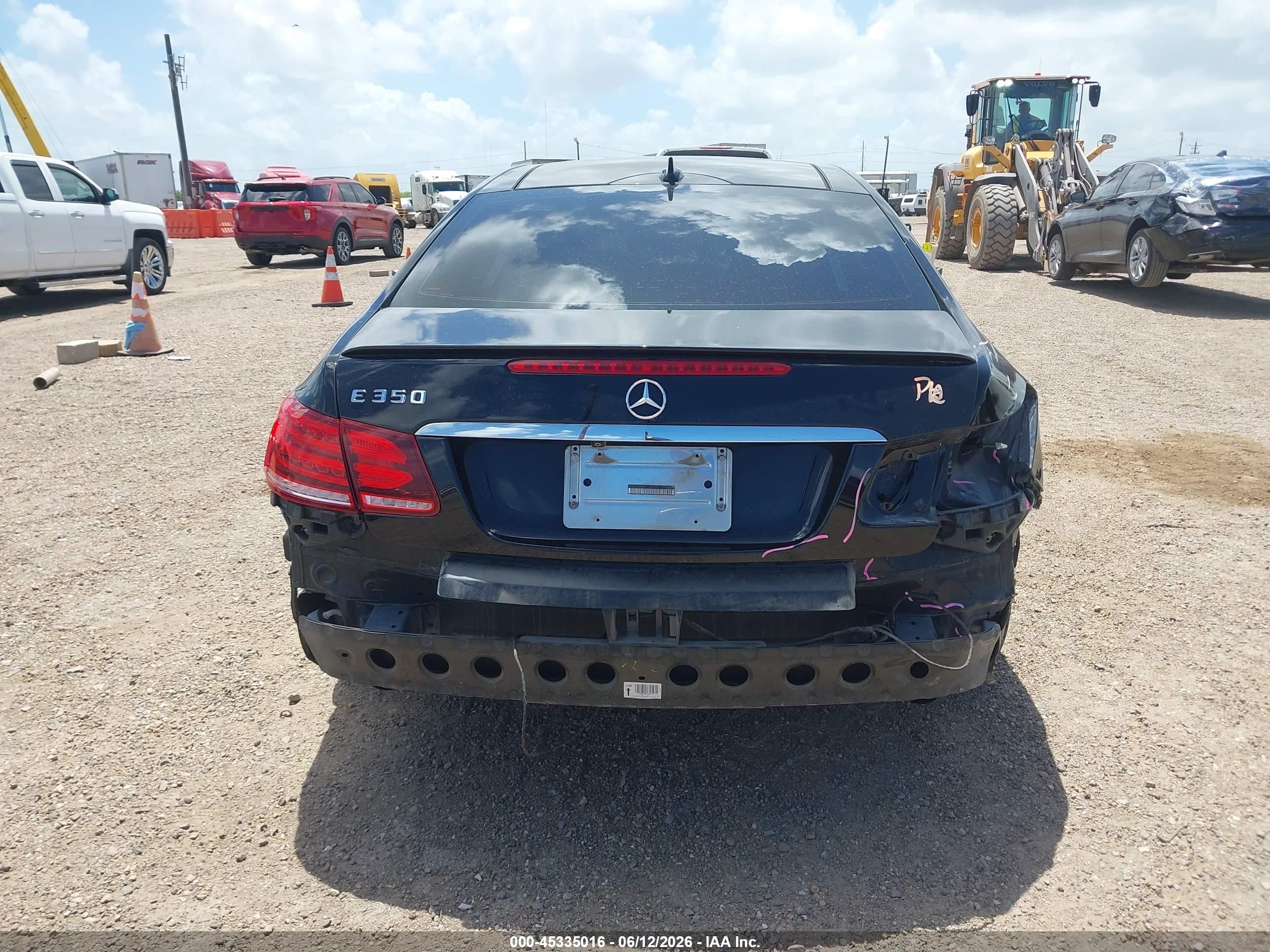 2014 Mercedes-benz E 350   Черный vin: WDDKJ5KB9EF264104