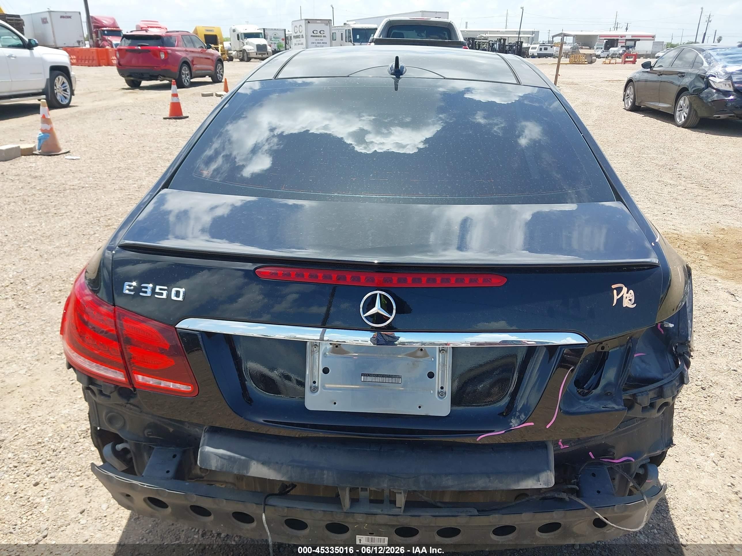 2014 Mercedes-benz E 350   Черный vin: WDDKJ5KB9EF264104