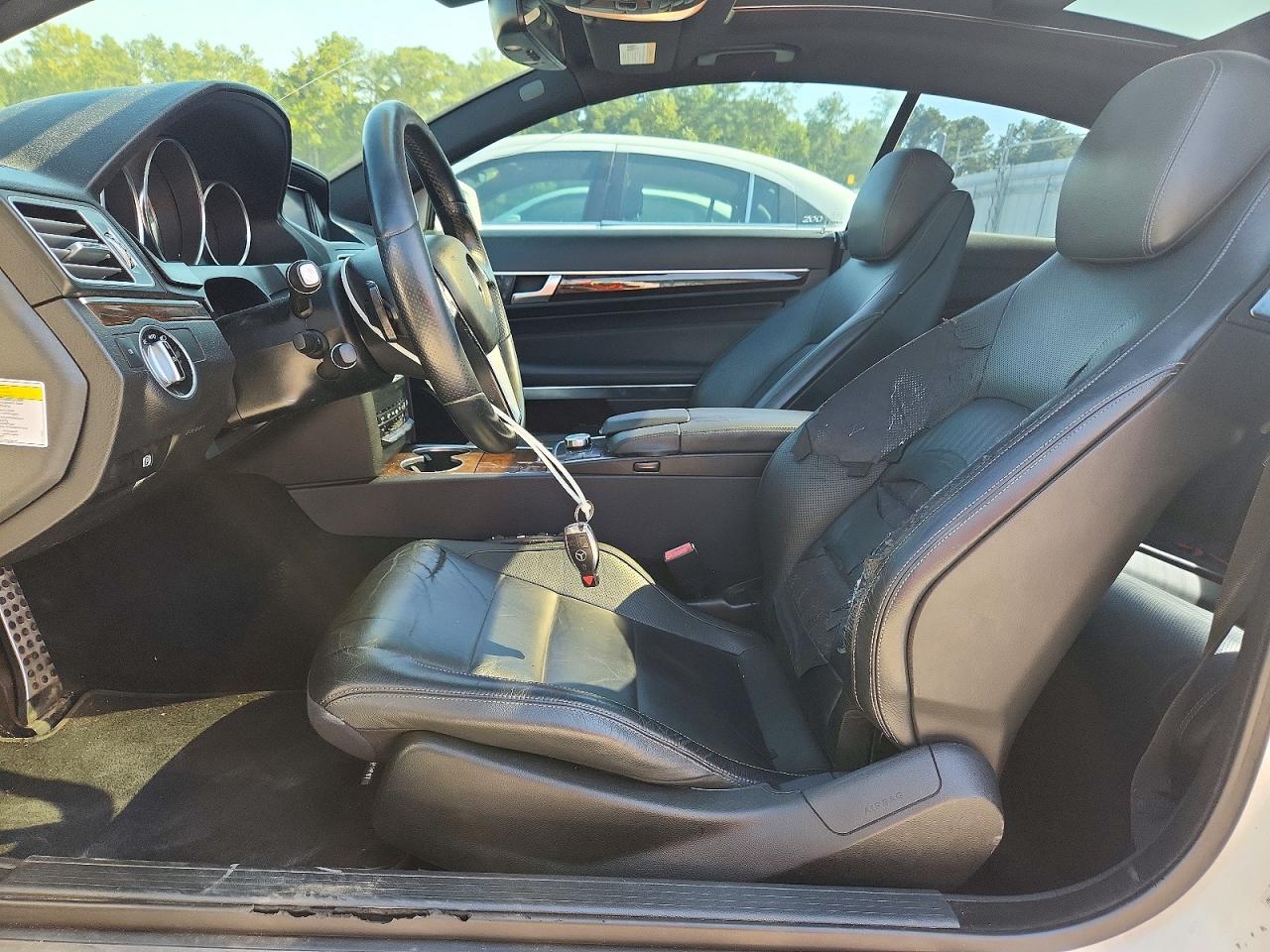 2014 Mercedes-benz E 350 White vin: WDDKJ5KBXEF228180