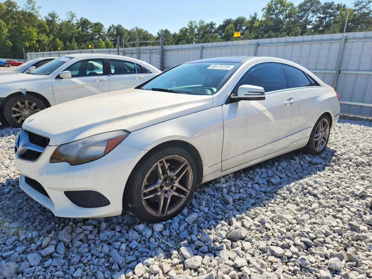 2014 Mercedes-benz E 350 White vin: WDDKJ5KBXEF228180