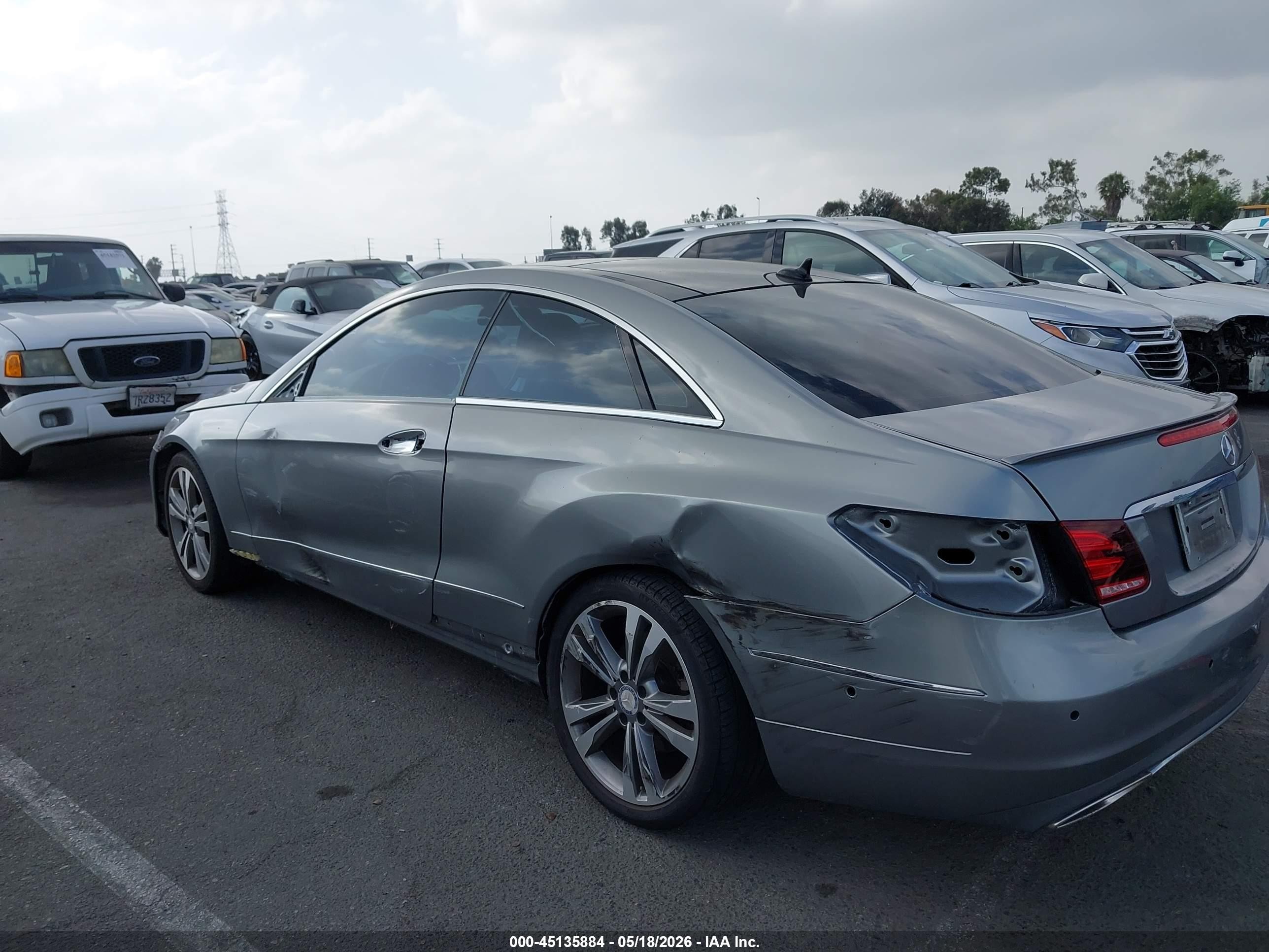 2014 Mercedes-benz E 350   Серый vin: WDDKJ5KBXEF240023