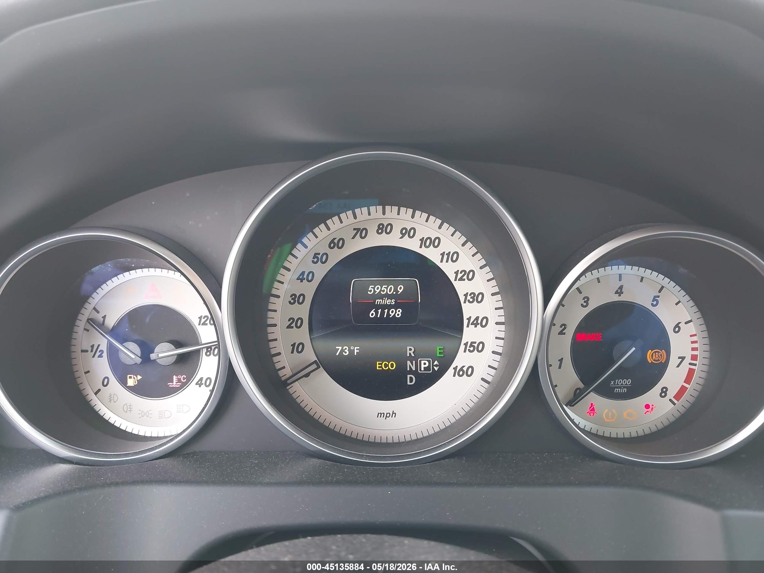 2014 Mercedes-benz E 350   Серый vin: WDDKJ5KBXEF240023