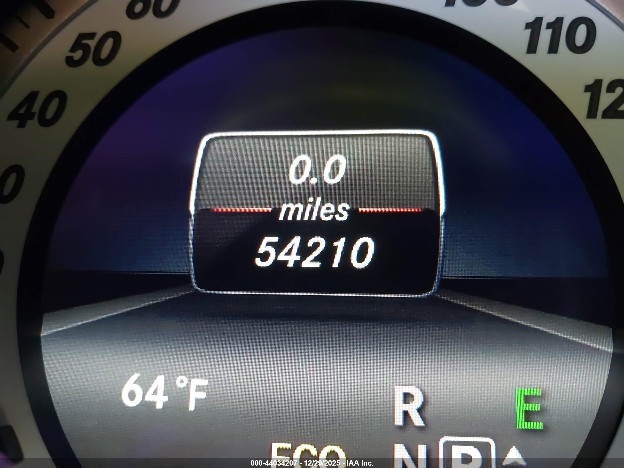 2014 Mercedes-benz E 350 Red vin: WDDKJ5KBXEF244962