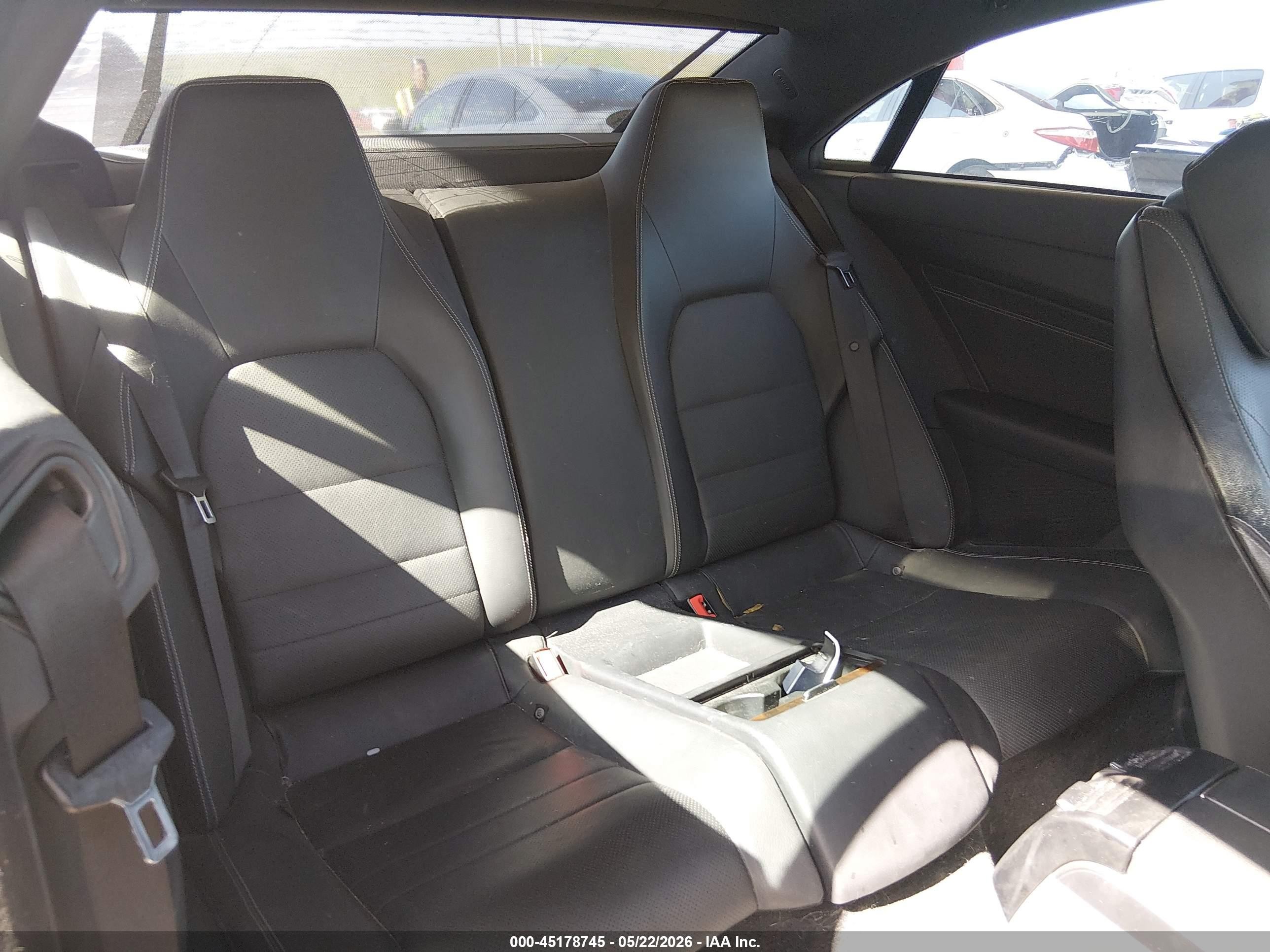 2014 Mercedes-benz E 350   Серый vin: WDDKJ5KBXEF253421