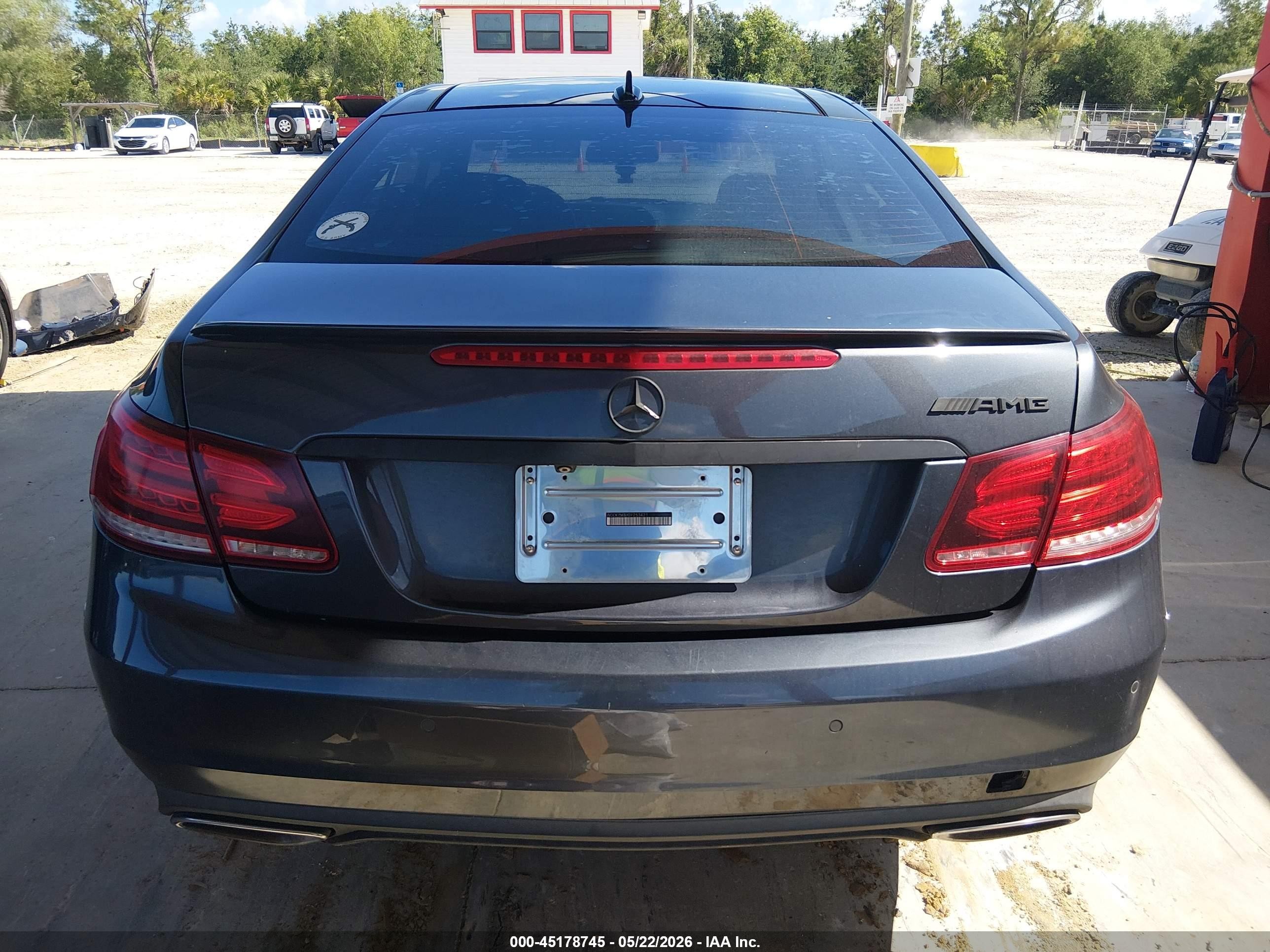 2014 Mercedes-benz E 350   Серый vin: WDDKJ5KBXEF253421