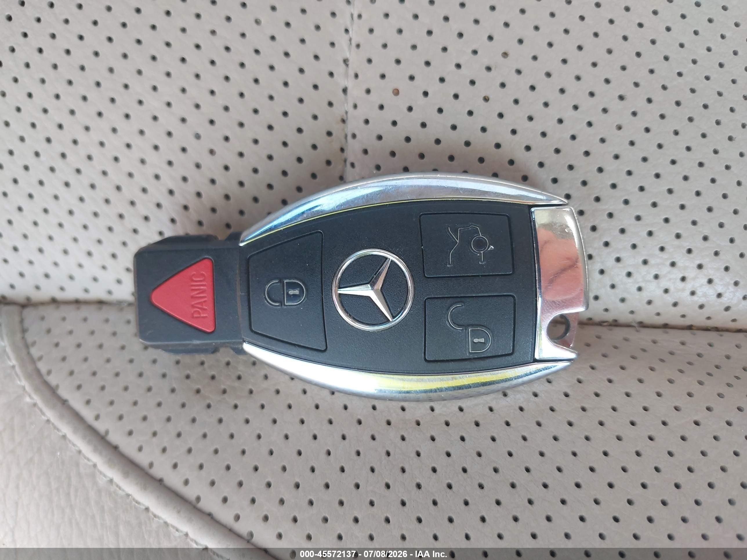 2015 Mercedes-benz E 400   Red vin: WDDKJ6FB0FF297249