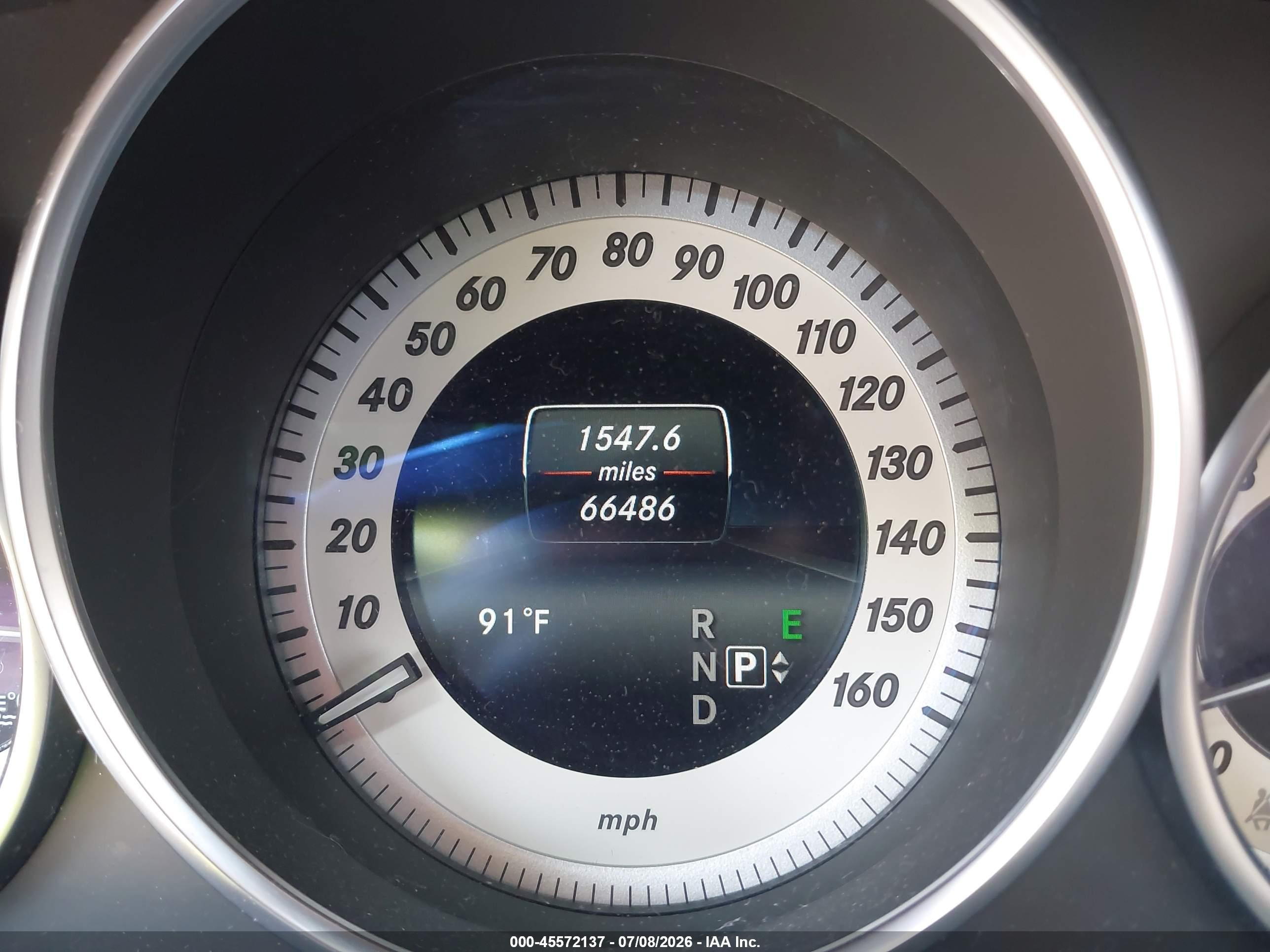 2015 Mercedes-benz E 400   Red vin: WDDKJ6FB0FF297249