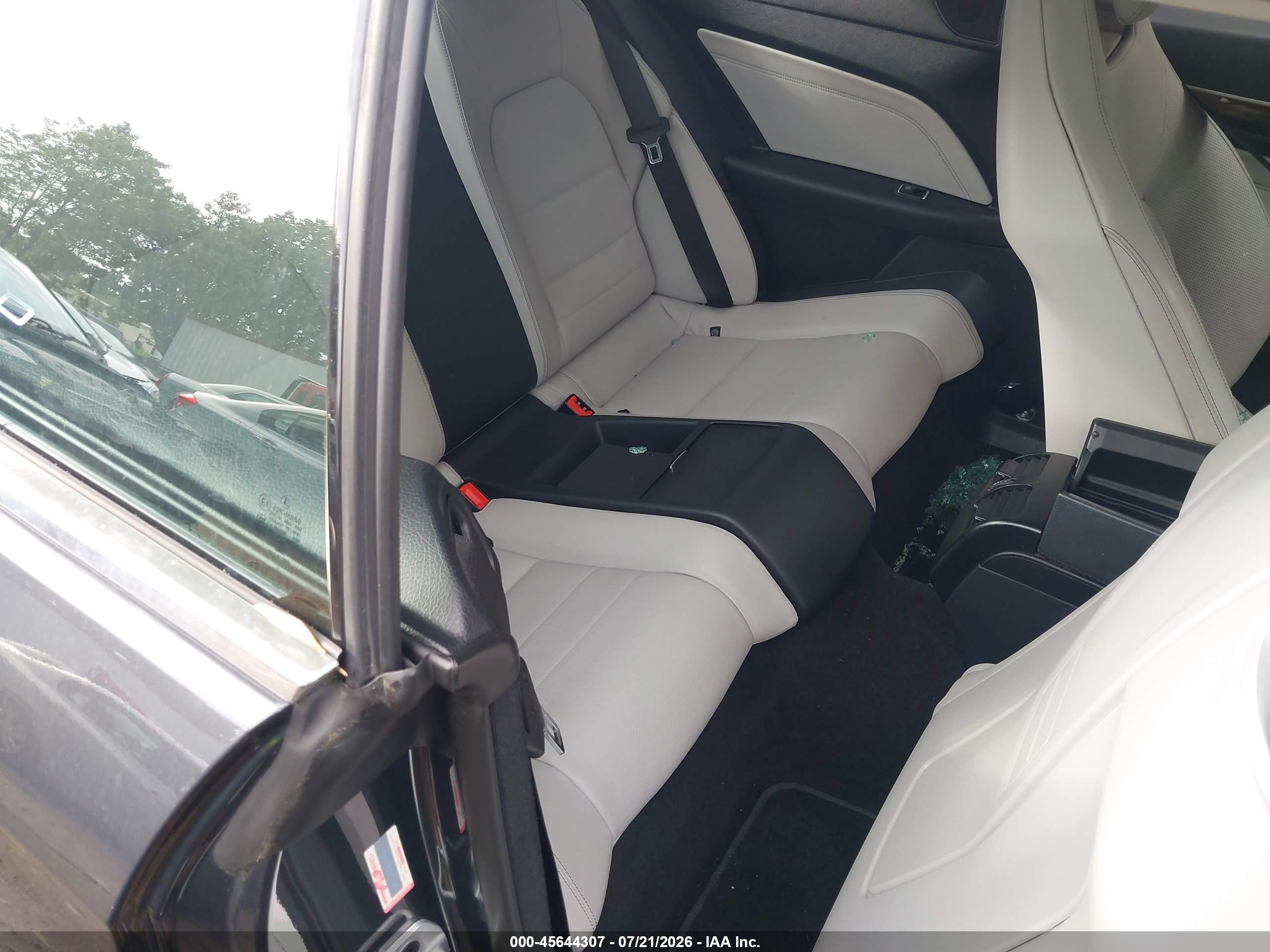 2015 Mercedes-benz E 400   Серый vin: WDDKJ6FB1FF299558