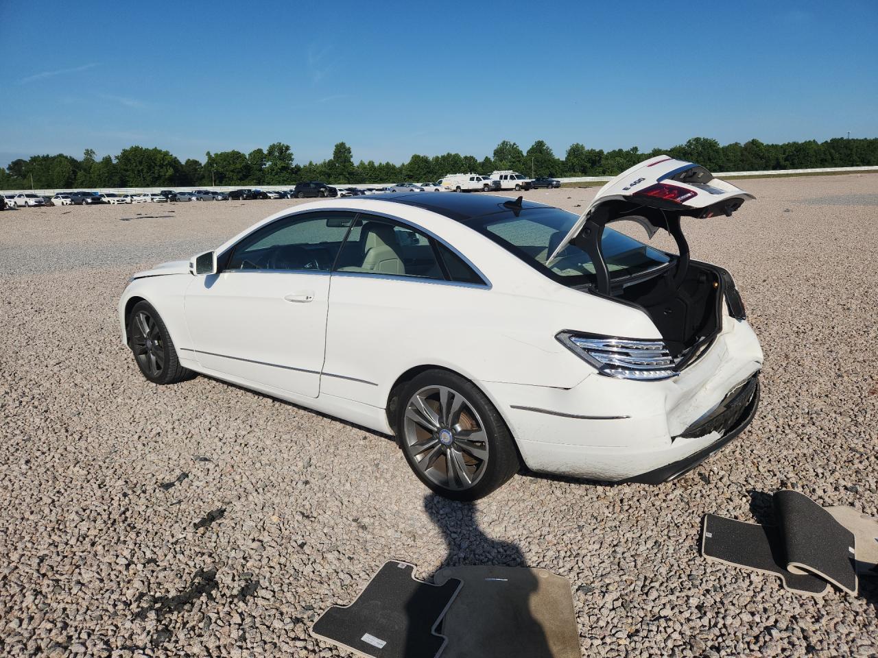 2015 Mercedes-benz E 400 Белый vin: WDDKJ6FB3FF300578