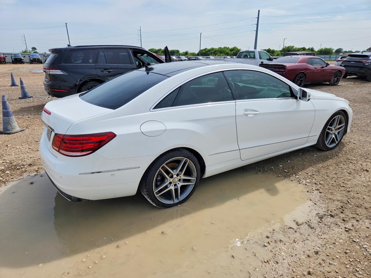 2015 Mercedes-benz E 400 White vin: WDDKJ6FB5FF304633