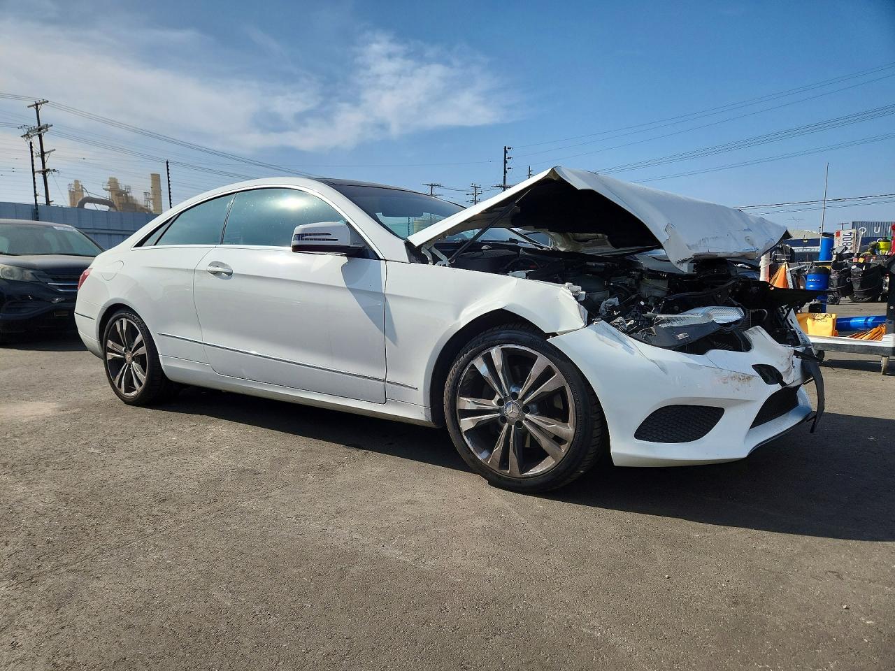 2015 Mercedes-benz E 400 White vin: WDDKJ6FBXFF296724