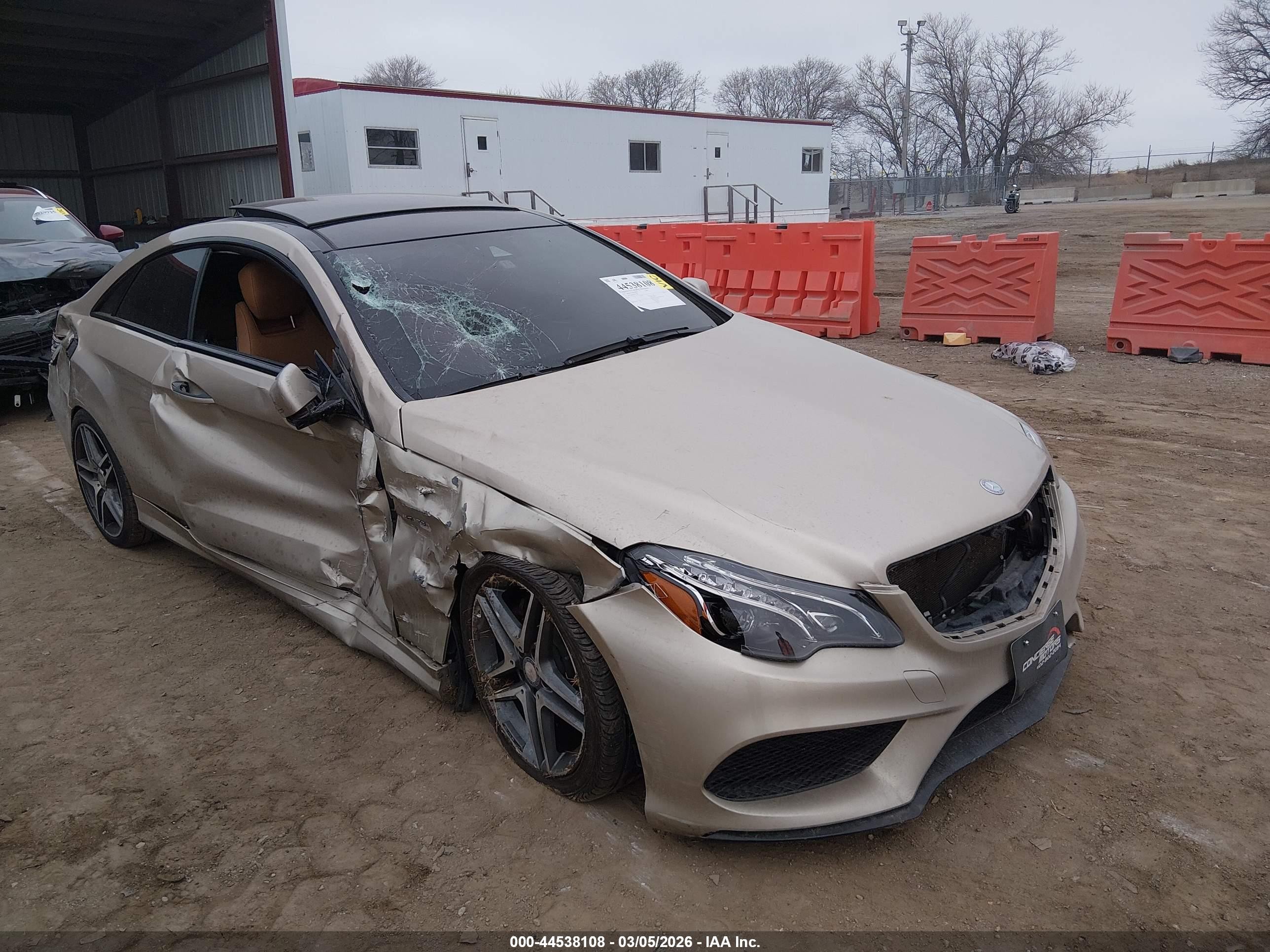 2017 Mercedes-benz E 400 4matic Gold vin: WDDKJ6HB9HF357089