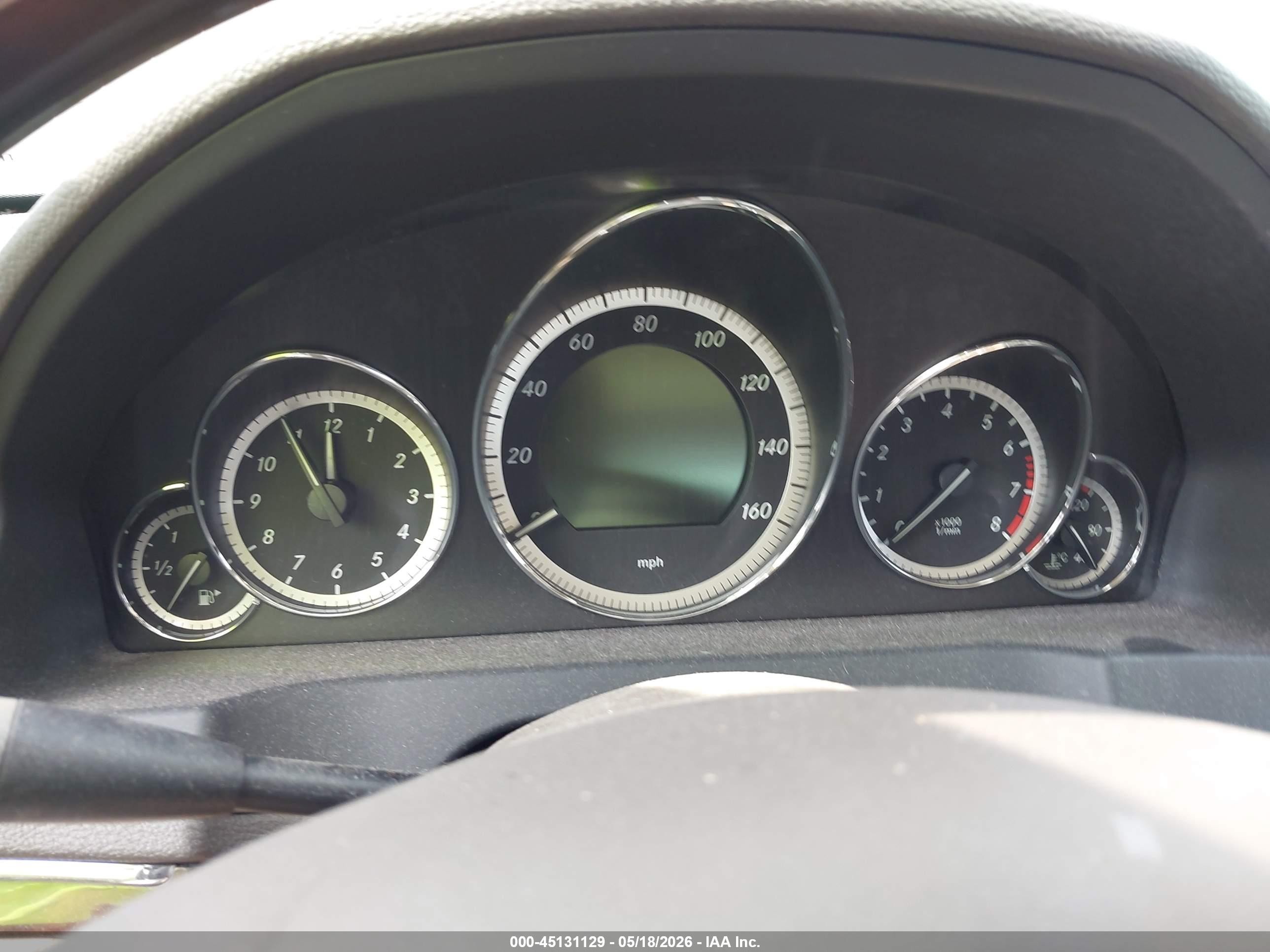 2010 Mercedes-benz E 550   White vin: WDDKJ7CB0AF010141