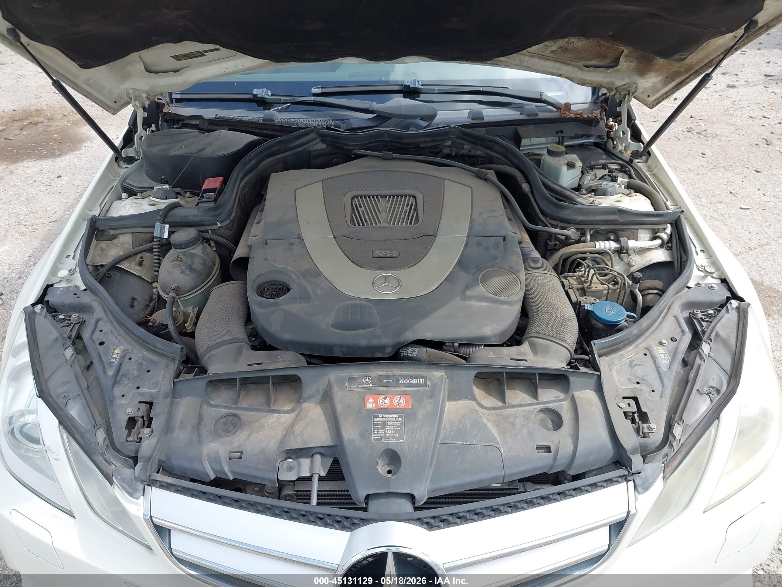 2010 Mercedes-benz E 550   White vin: WDDKJ7CB0AF010141