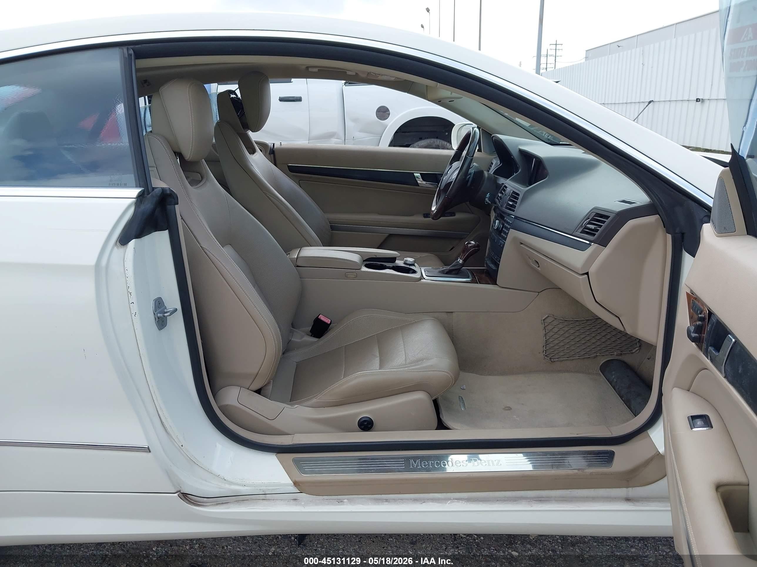 2010 Mercedes-benz E 550   White vin: WDDKJ7CB0AF010141
