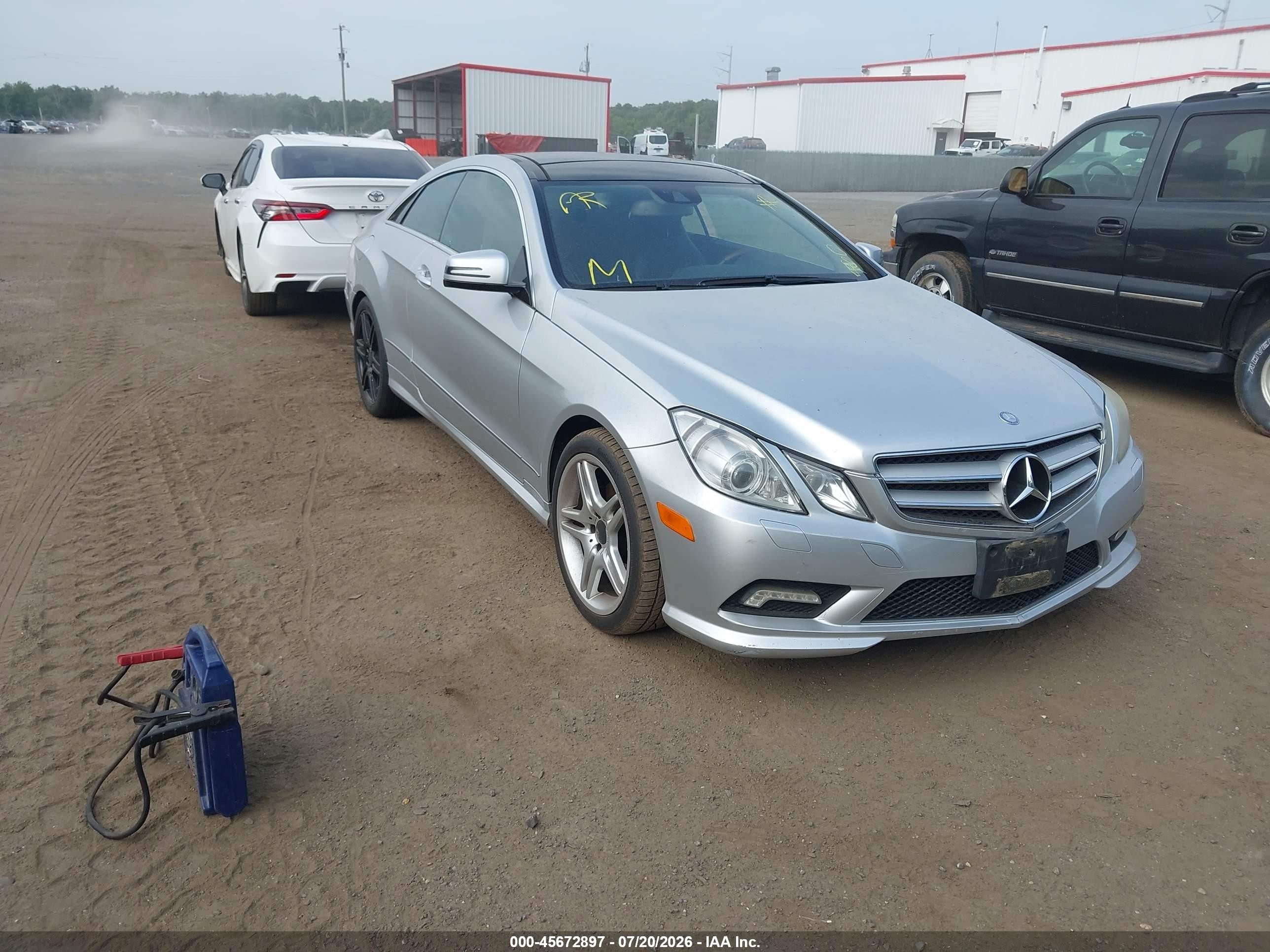 2010 Mercedes-benz E 550   Silver vin: WDDKJ7CB0AF034083