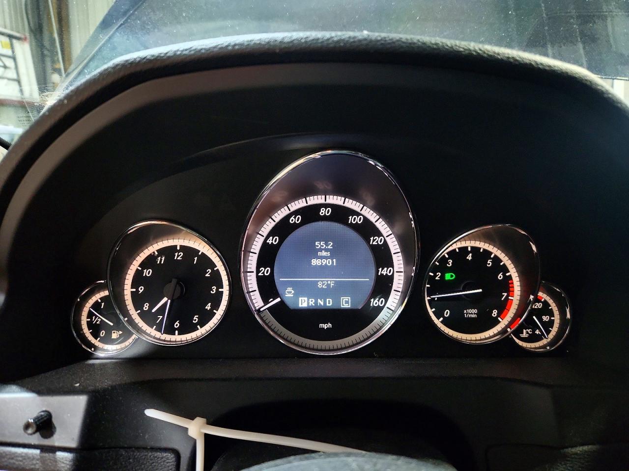 2010 Mercedes-benz E 550 Black vin: WDDKJ7CB1AF020127
