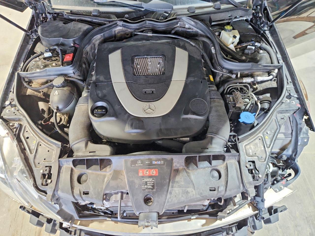 2010 Mercedes-benz E 550 Black vin: WDDKJ7CB1AF020127