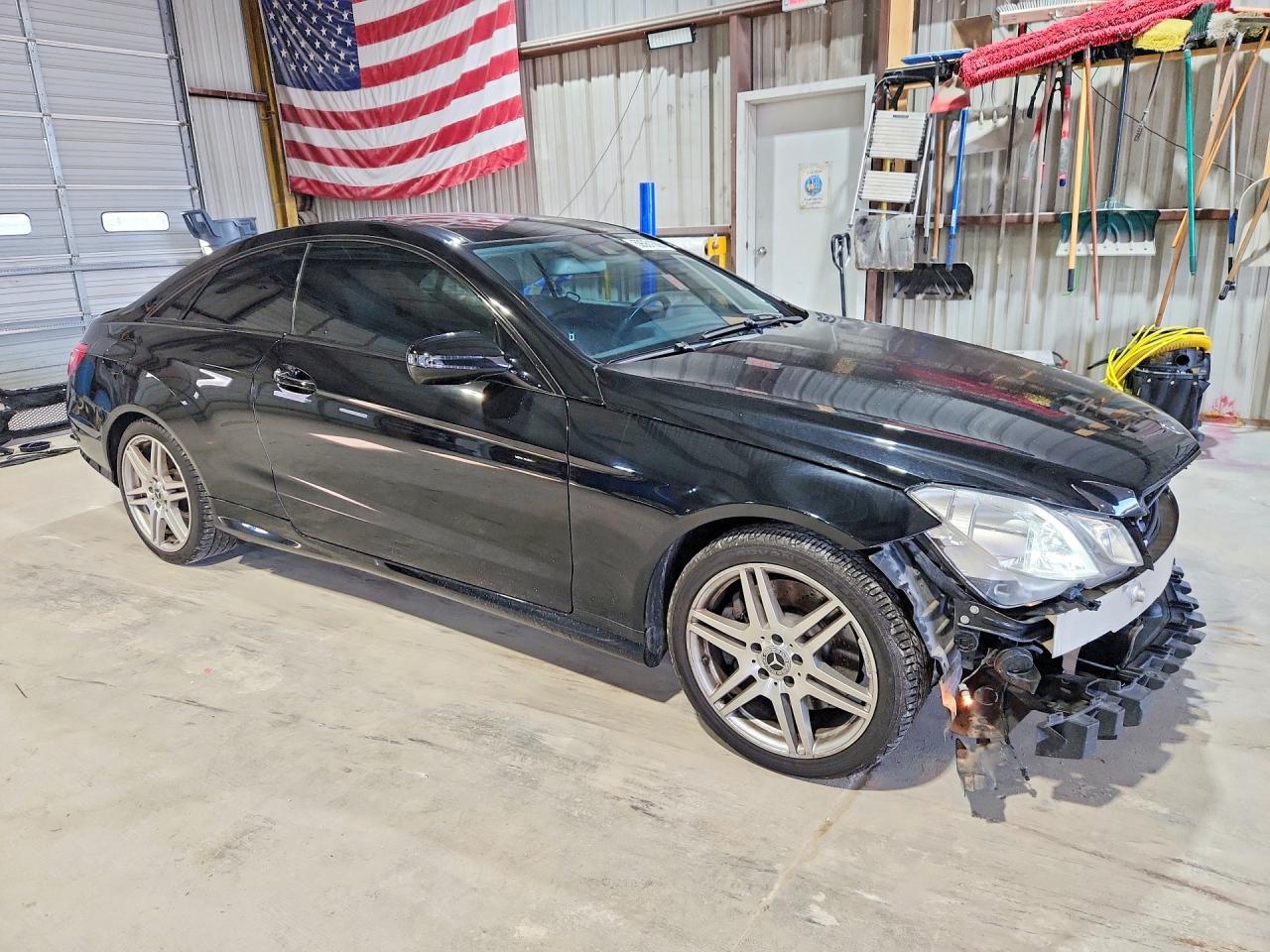2010 Mercedes-benz E 550 Black vin: WDDKJ7CB1AF020127