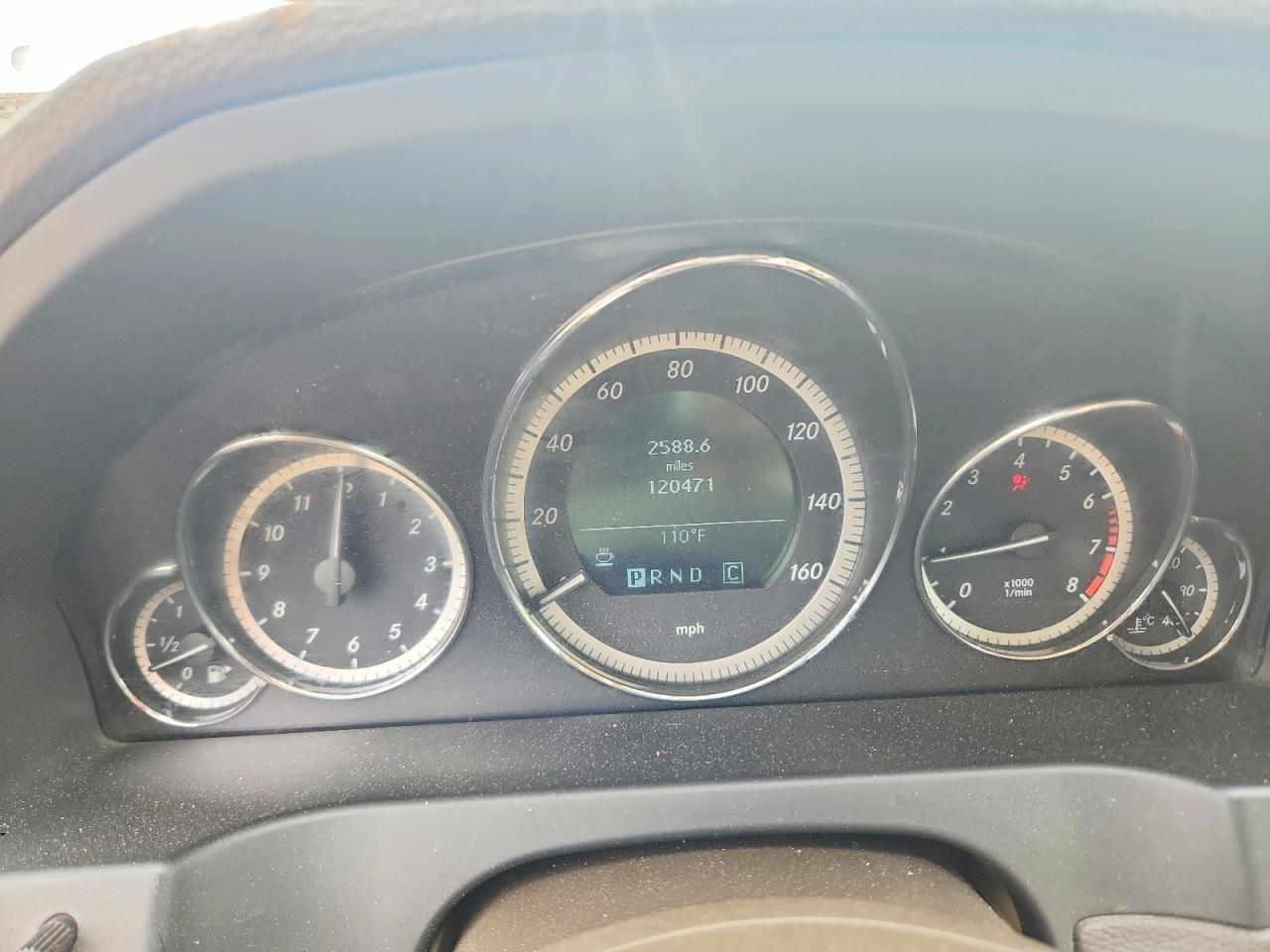 2010 Mercedes-benz E 550 White vin: WDDKJ7CB1AF043598