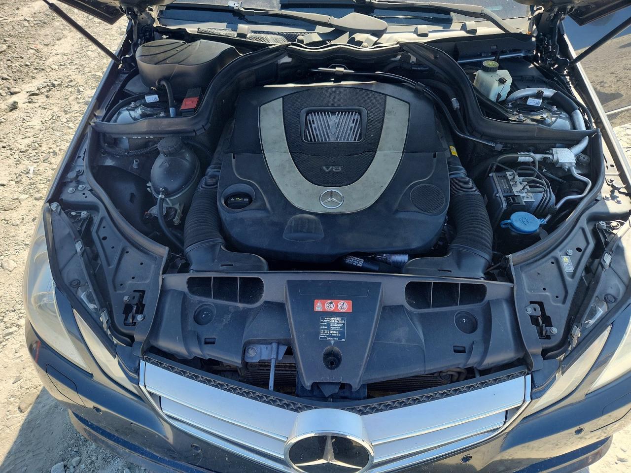 2010 Mercedes-benz E 550 Gray vin: WDDKJ7CB2AF049538