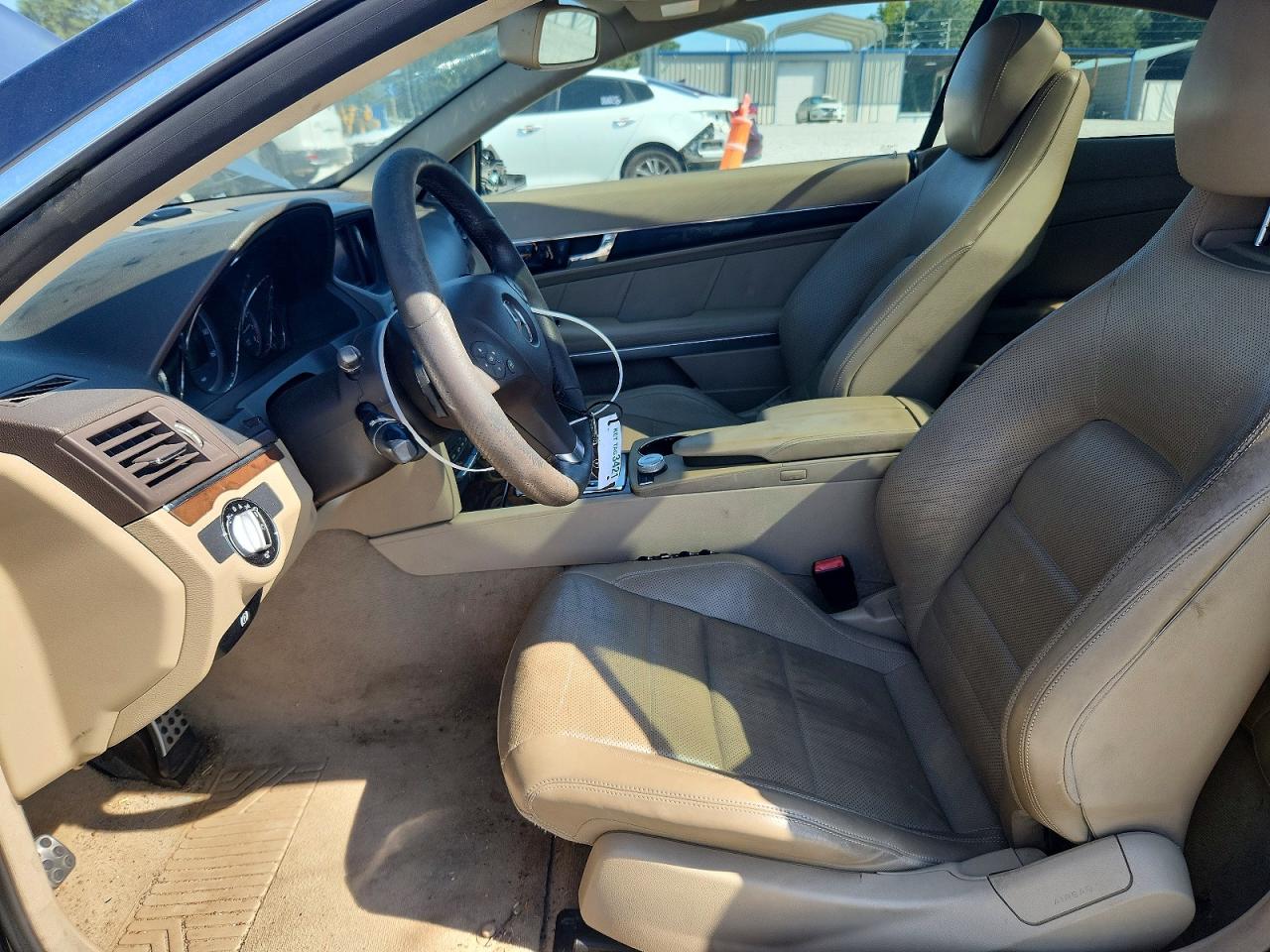 2010 Mercedes-benz E 550 Gray vin: WDDKJ7CB2AF049538