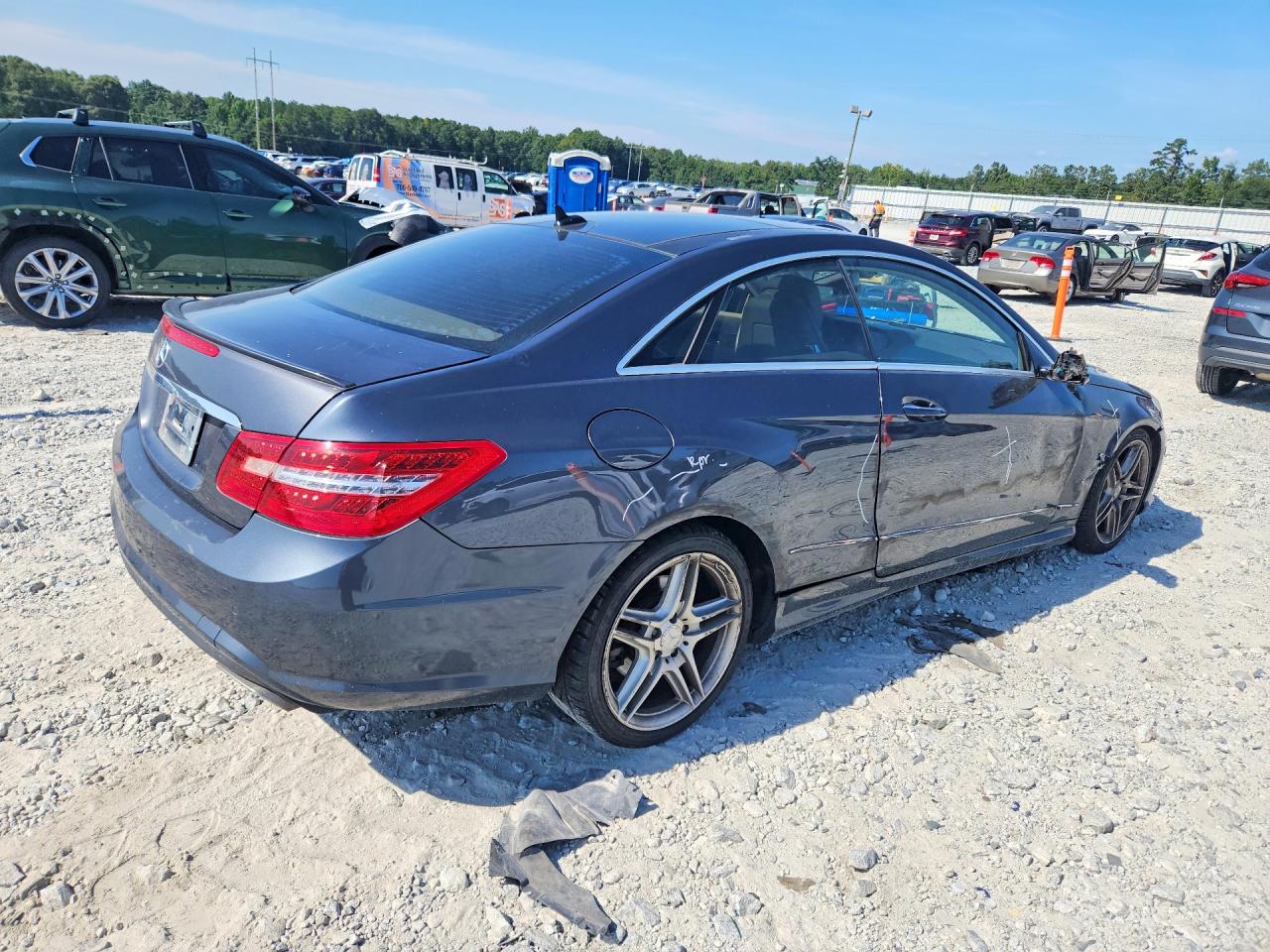 2010 Mercedes-benz E 550 Gray vin: WDDKJ7CB2AF049538