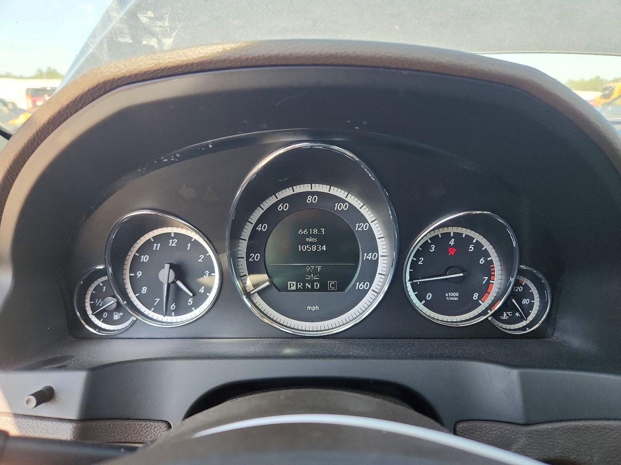 2010 Mercedes-benz E 550 Gray vin: WDDKJ7CB2AF049538