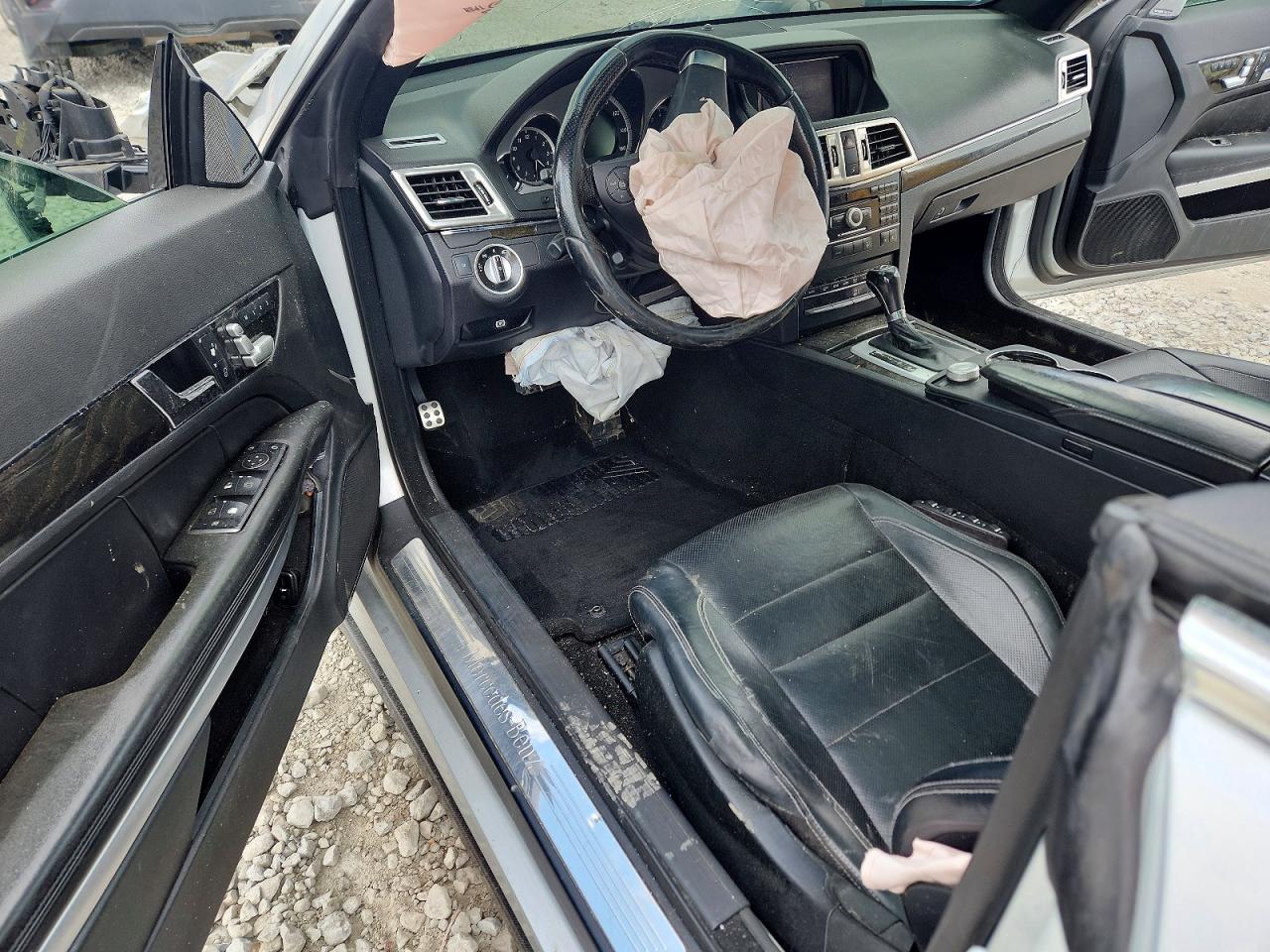 2011 Mercedes-benz E 550 Silver vin: WDDKJ7CB2BF070035