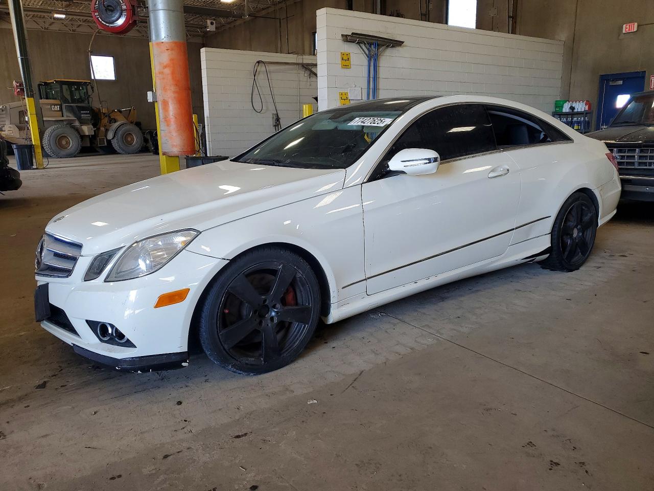 2010 Mercedes-benz E 550 White vin: WDDKJ7CB5AF004450