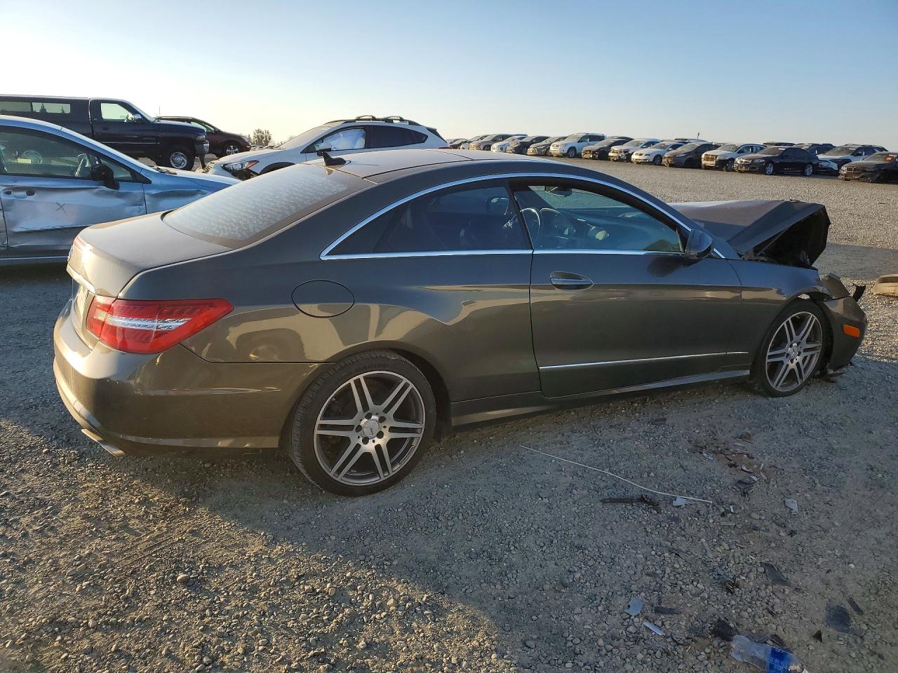 2010 Mercedes-benz E Class Brown vin: WDDKJ7CB5AF004657
