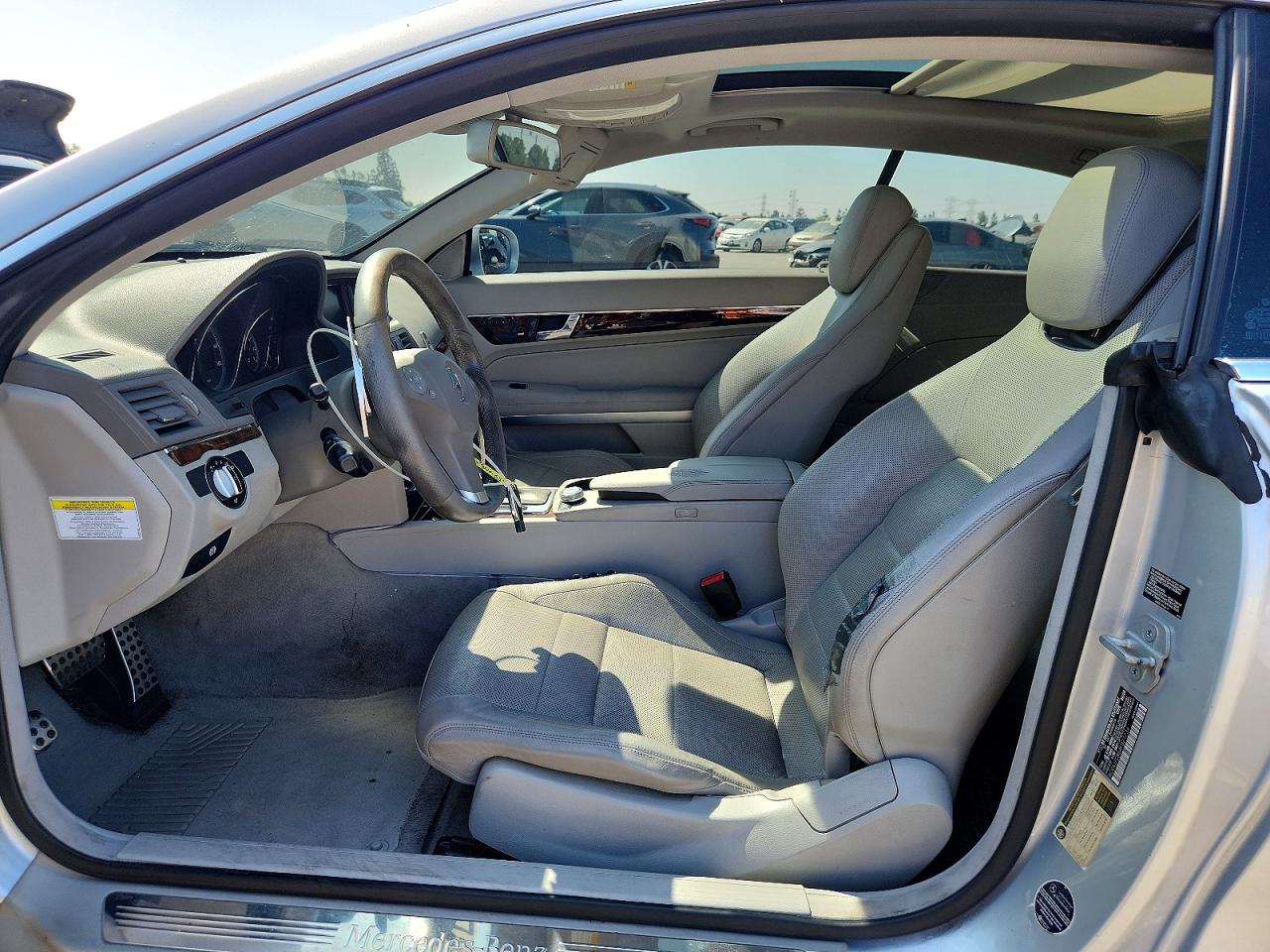 2010 Mercedes-benz E 550 Серебряный vin: WDDKJ7CB5AF021734