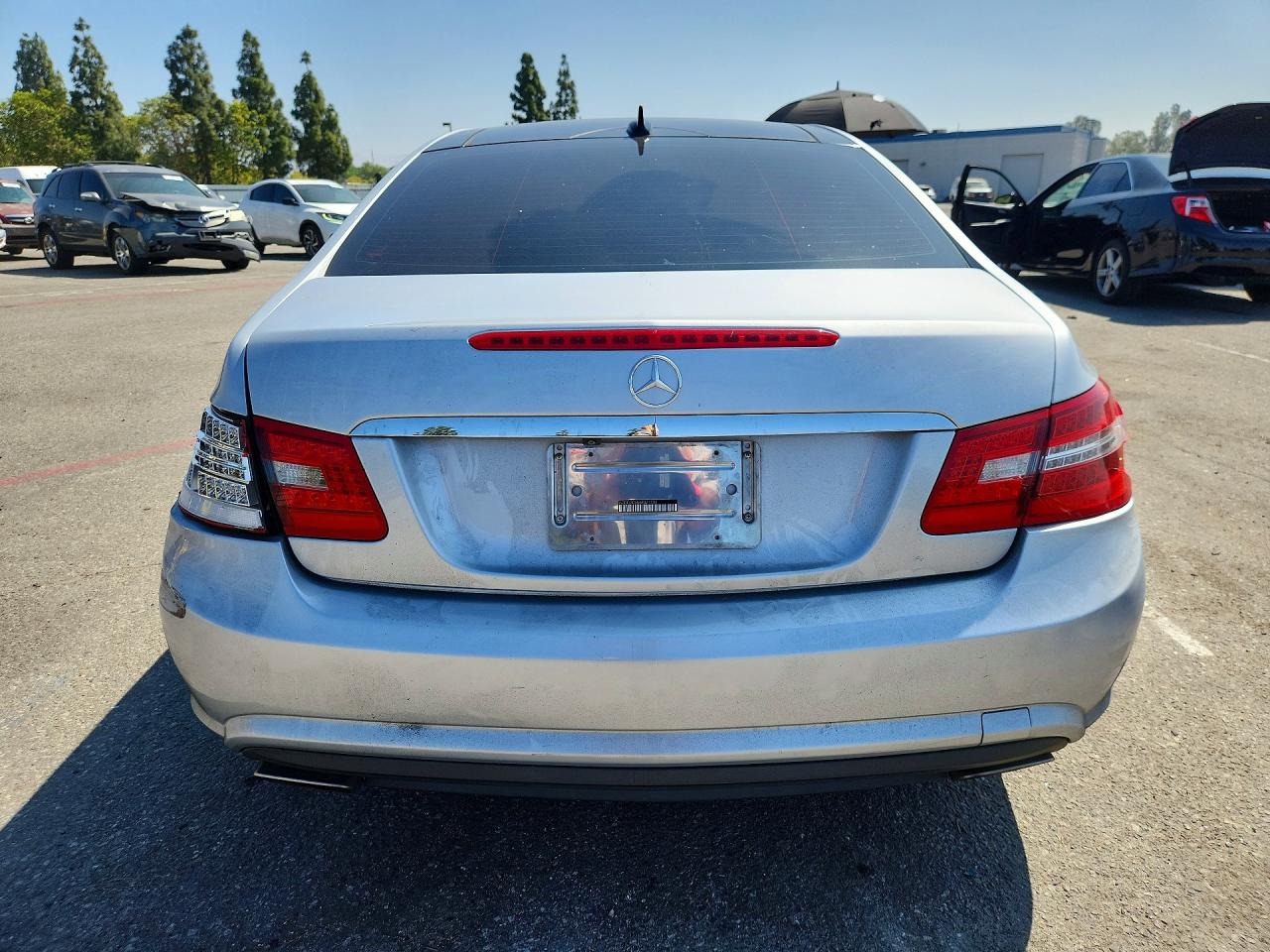 2010 Mercedes-benz E 550 Серебряный vin: WDDKJ7CB5AF021734