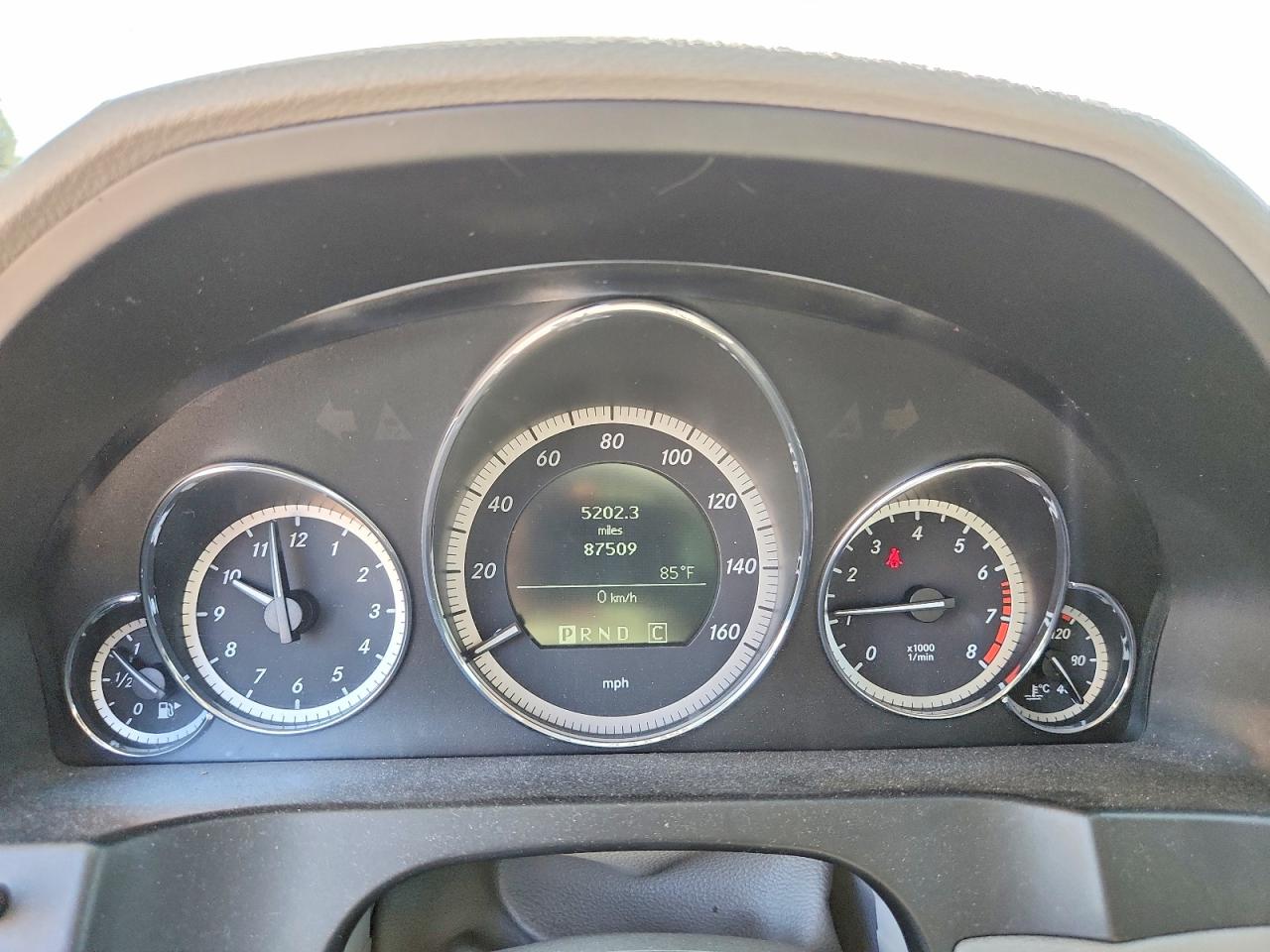 2010 Mercedes-benz E 550 Серебряный vin: WDDKJ7CB5AF021734