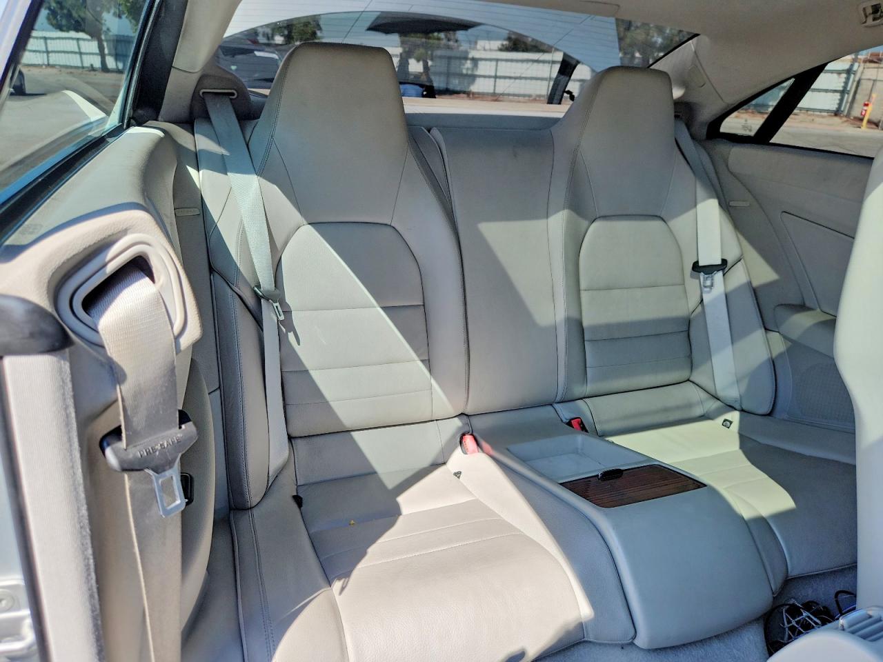 2010 Mercedes-benz E 550 Серебряный vin: WDDKJ7CB5AF021734