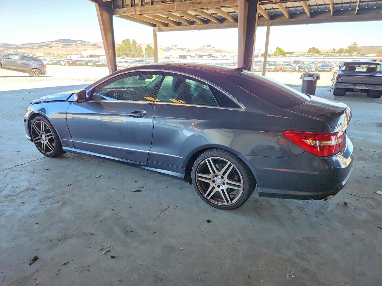 2010 Mercedes-benz E 550 Gray vin: WDDKJ7CB5AF048481