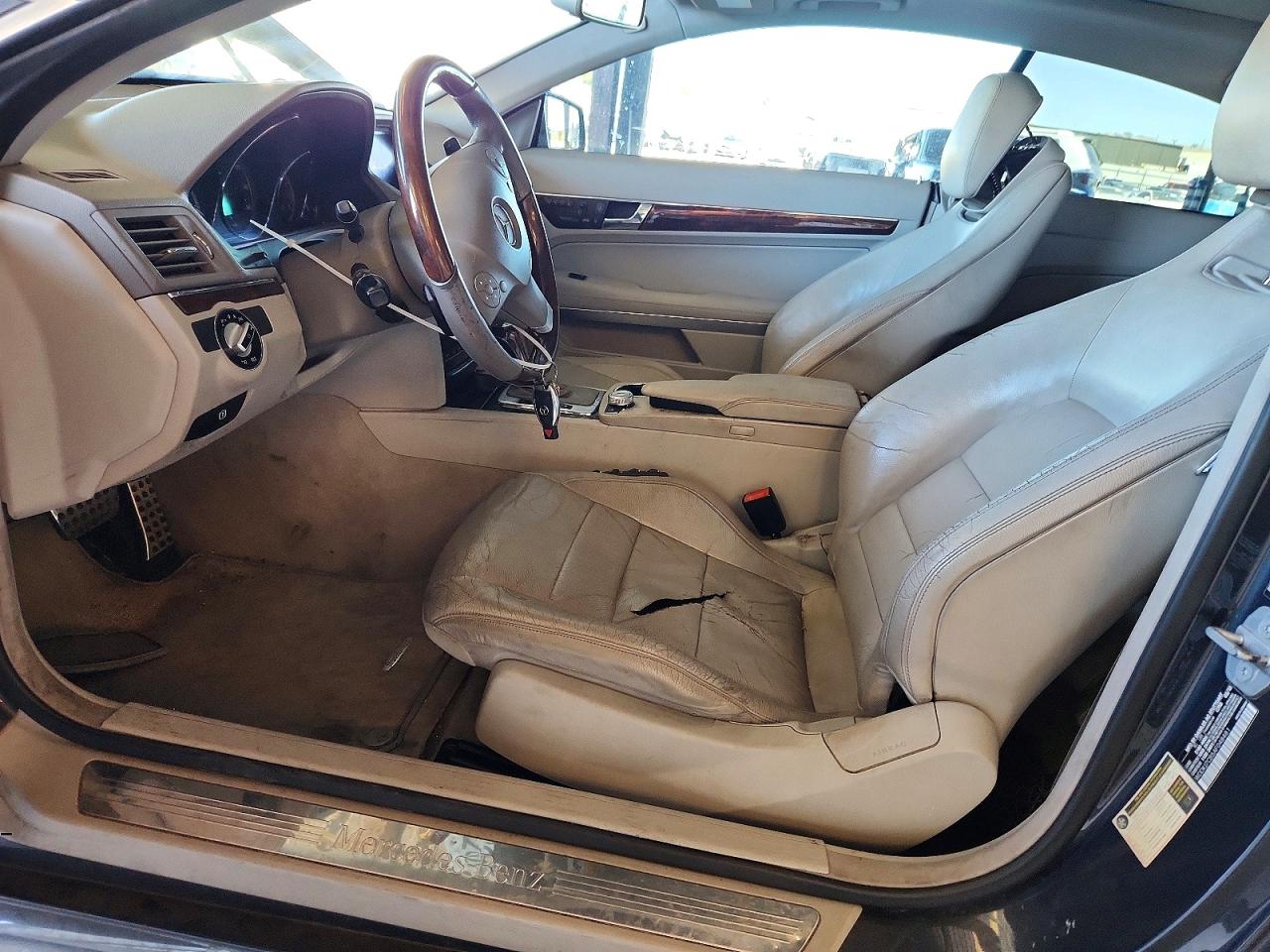 2010 Mercedes-benz E 550 Gray vin: WDDKJ7CB5AF048481