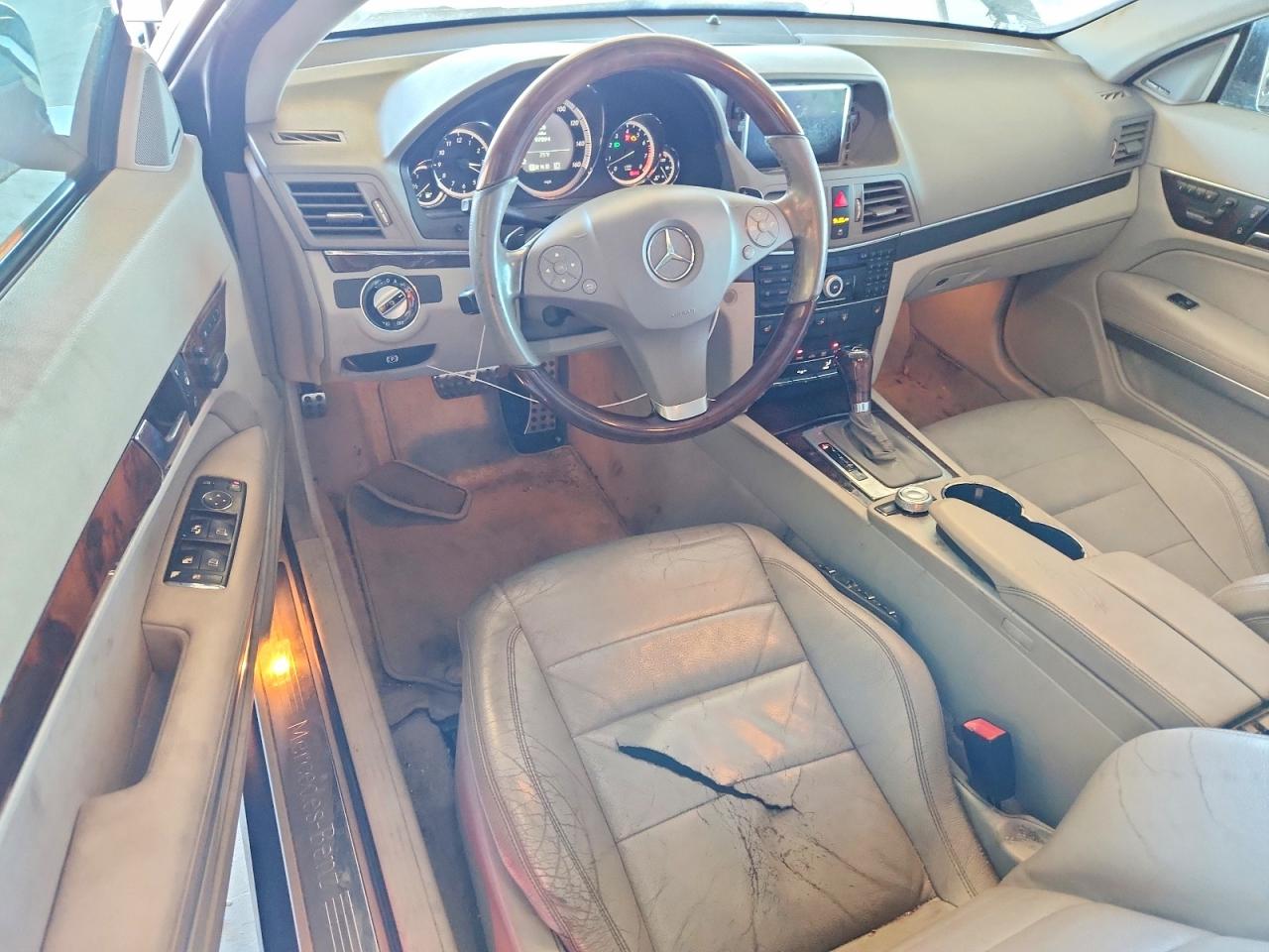 2010 Mercedes-benz E 550 Gray vin: WDDKJ7CB5AF048481