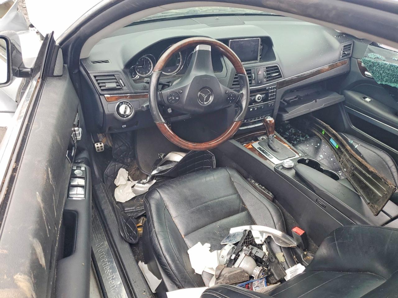 2010 Mercedes-benz E 550 Silver vin: WDDKJ7CB6AF037893